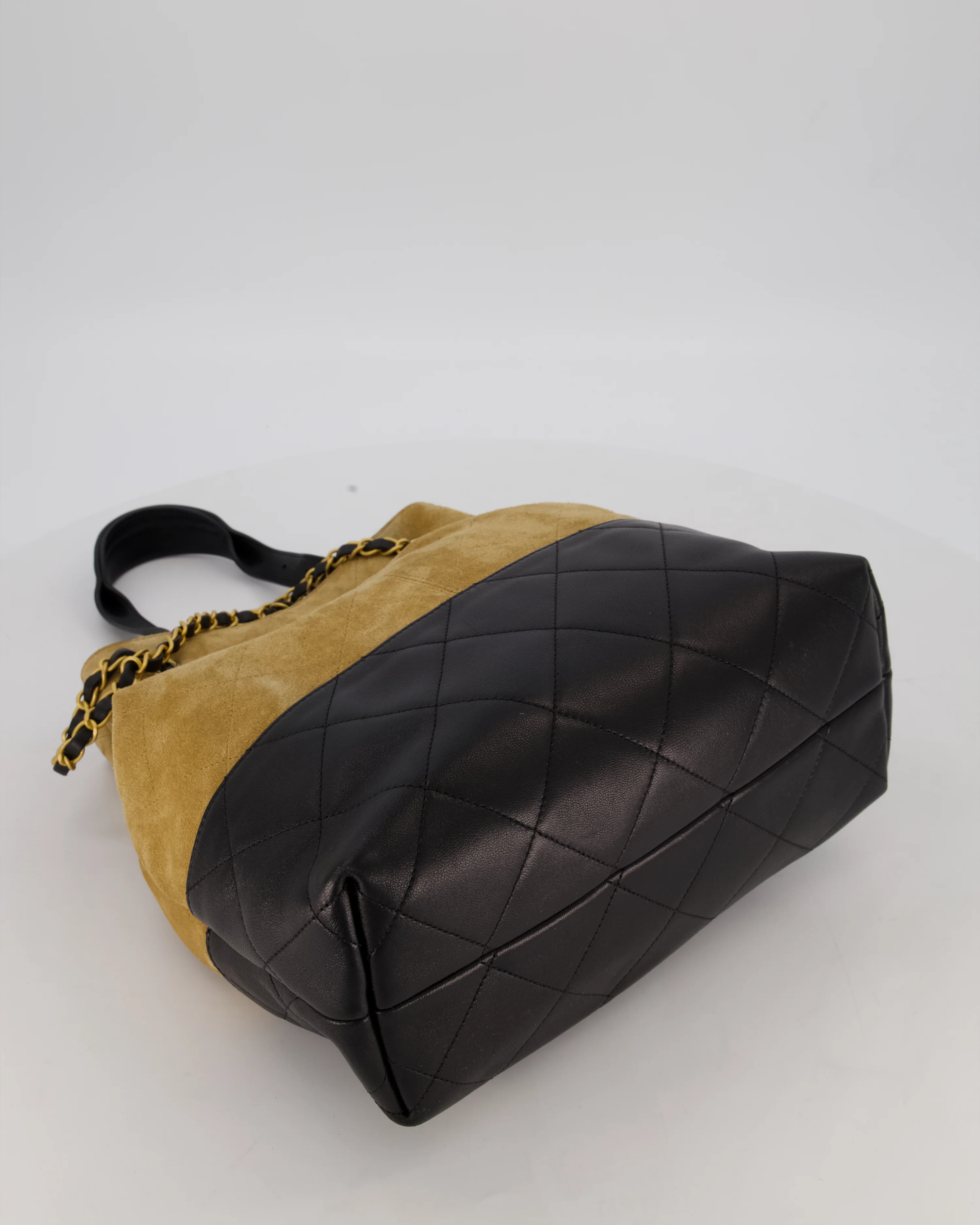Chanel 25A Bucket Bag in Black Quilted Lambskin Leather & Brown Suede with Brushed Gold Hardware&nbsp; - Image 16