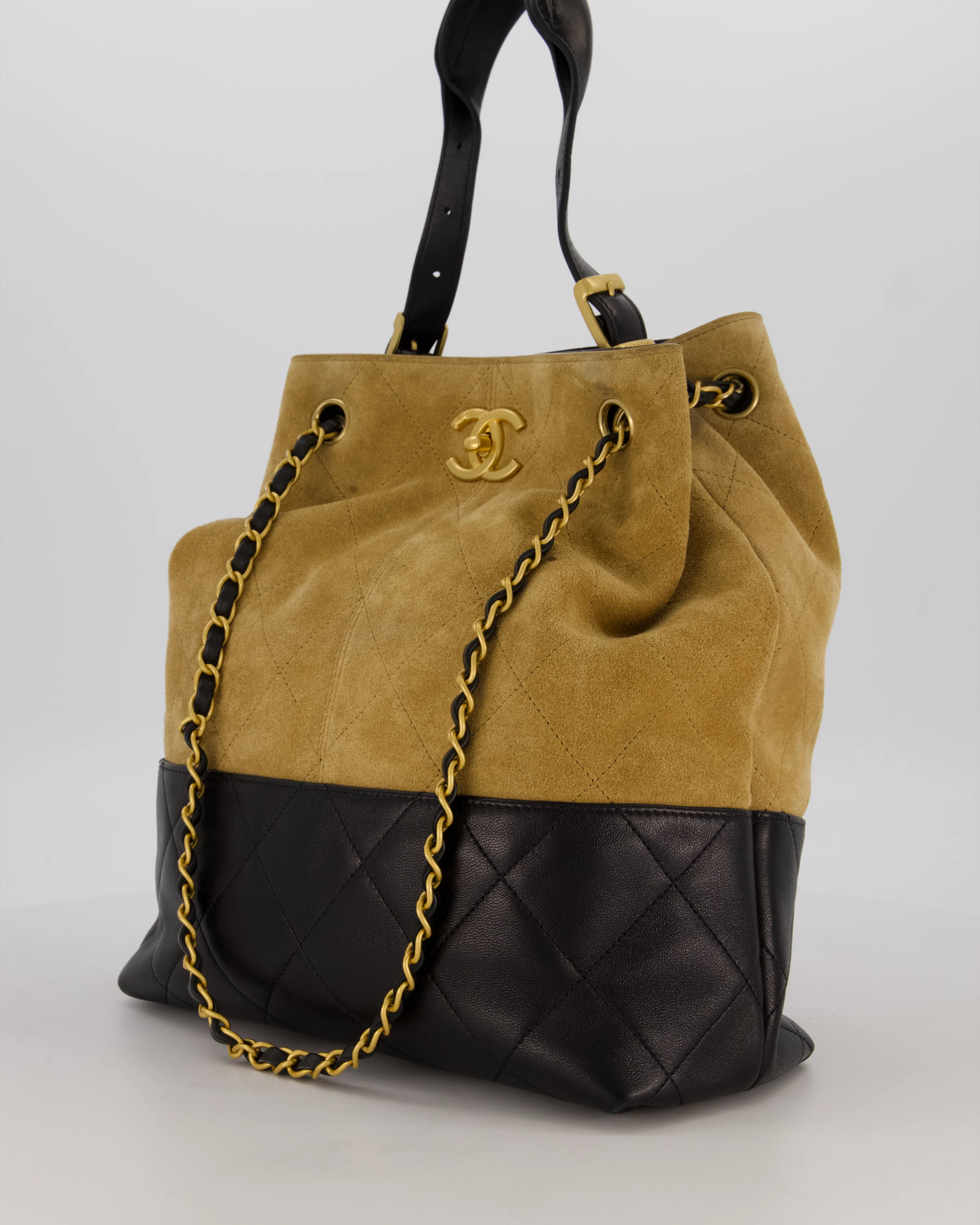 Chanel 25A Bucket Bag in Black Quilted Lambskin Leather & Brown Suede with Brushed Gold Hardware&nbsp; - Image 8