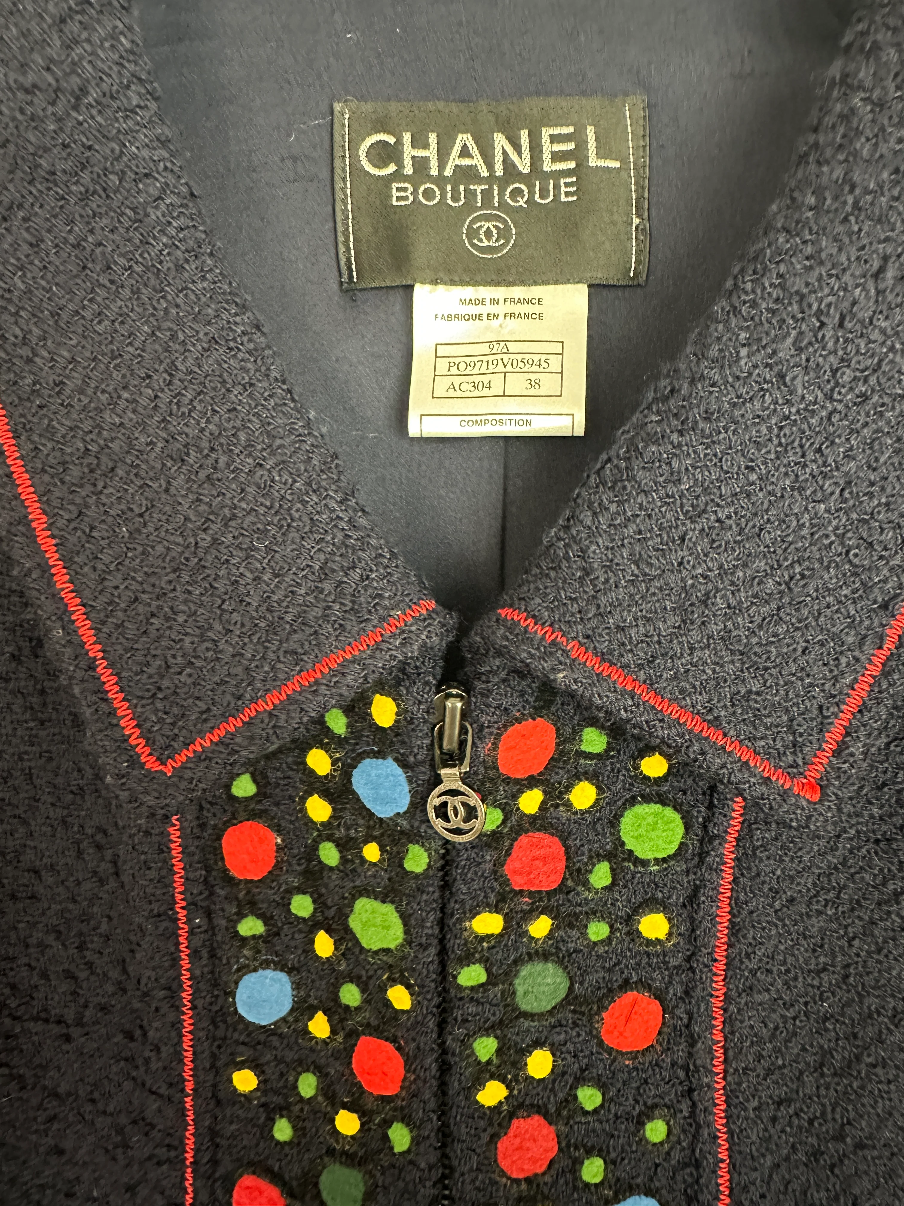 Chanel 97A Navy Wool Long Sleeve Jacket and Pencil Skirt Set with Red, Blue, Green and Yellow Neckline Applique Detail Size FR 38 (UK 10) - Image 15