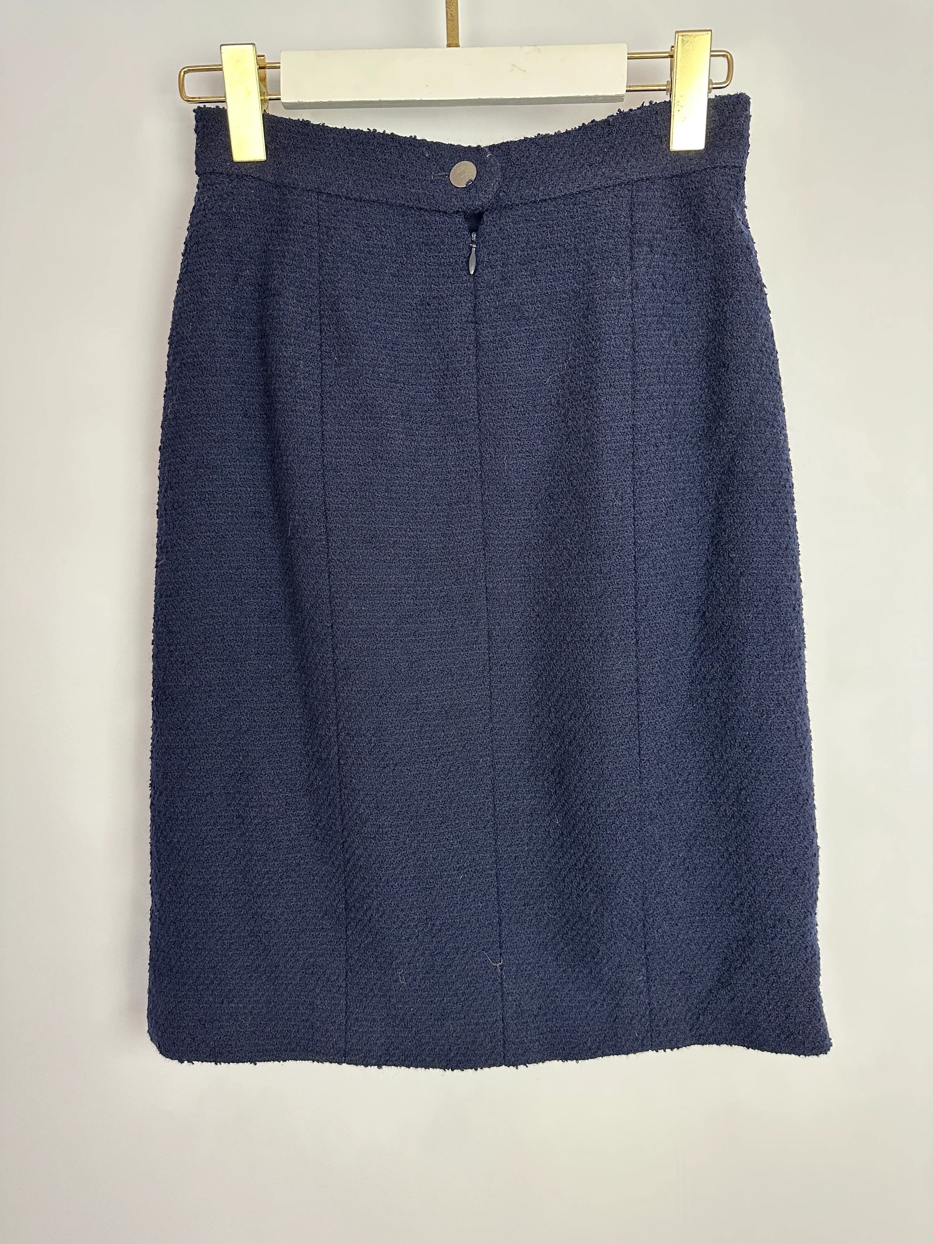 Chanel 97A Navy Wool Long Sleeve Jacket and Pencil Skirt Set with Red, Blue, Green and Yellow Neckline Applique Detail Size FR 38 (UK 10) - Image 20