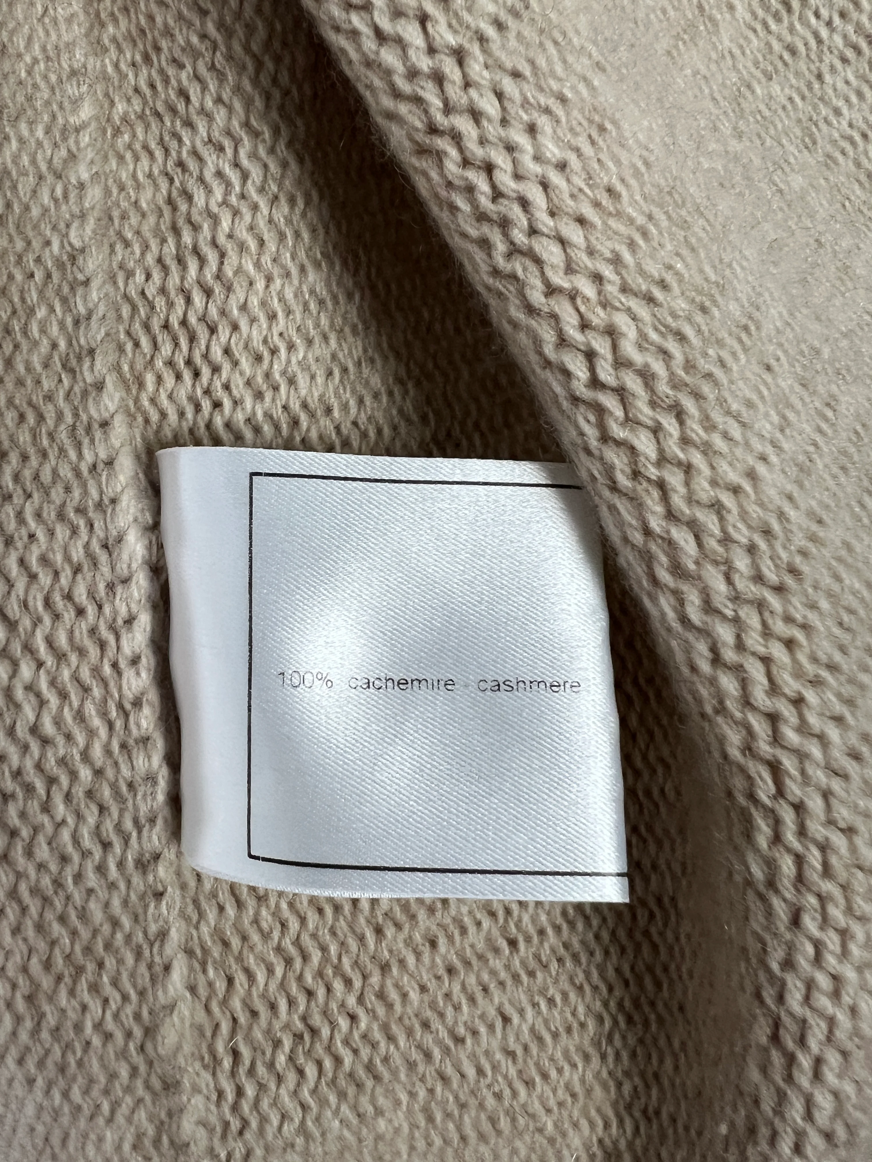 Chanel 99/A Beige Cashmere Long Sleeve Cardigan Size FR 40 (UK 12) - Image 16