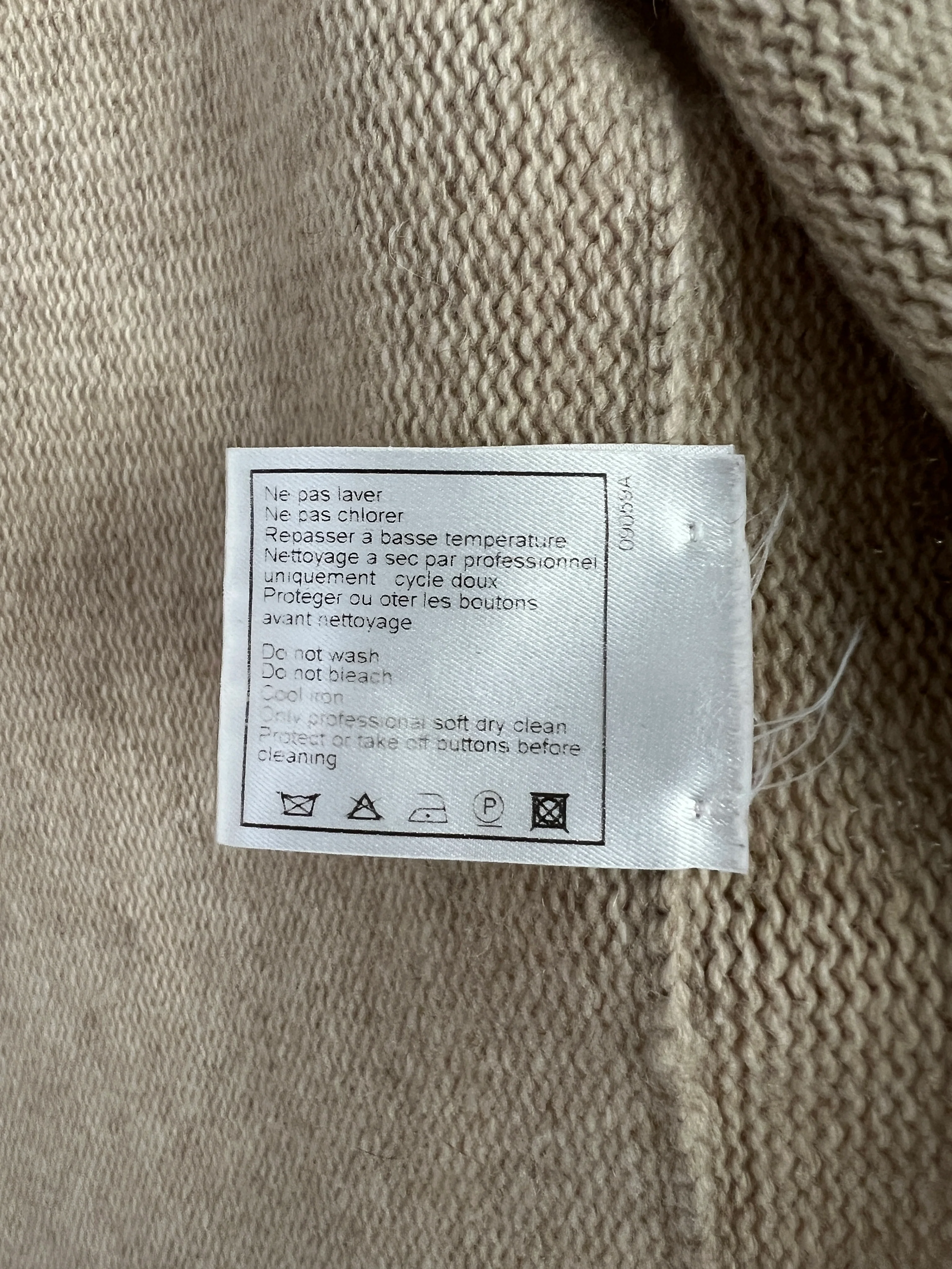 Chanel 99/A Beige Cashmere Long Sleeve Cardigan Size FR 40 (UK 12) - Image 17