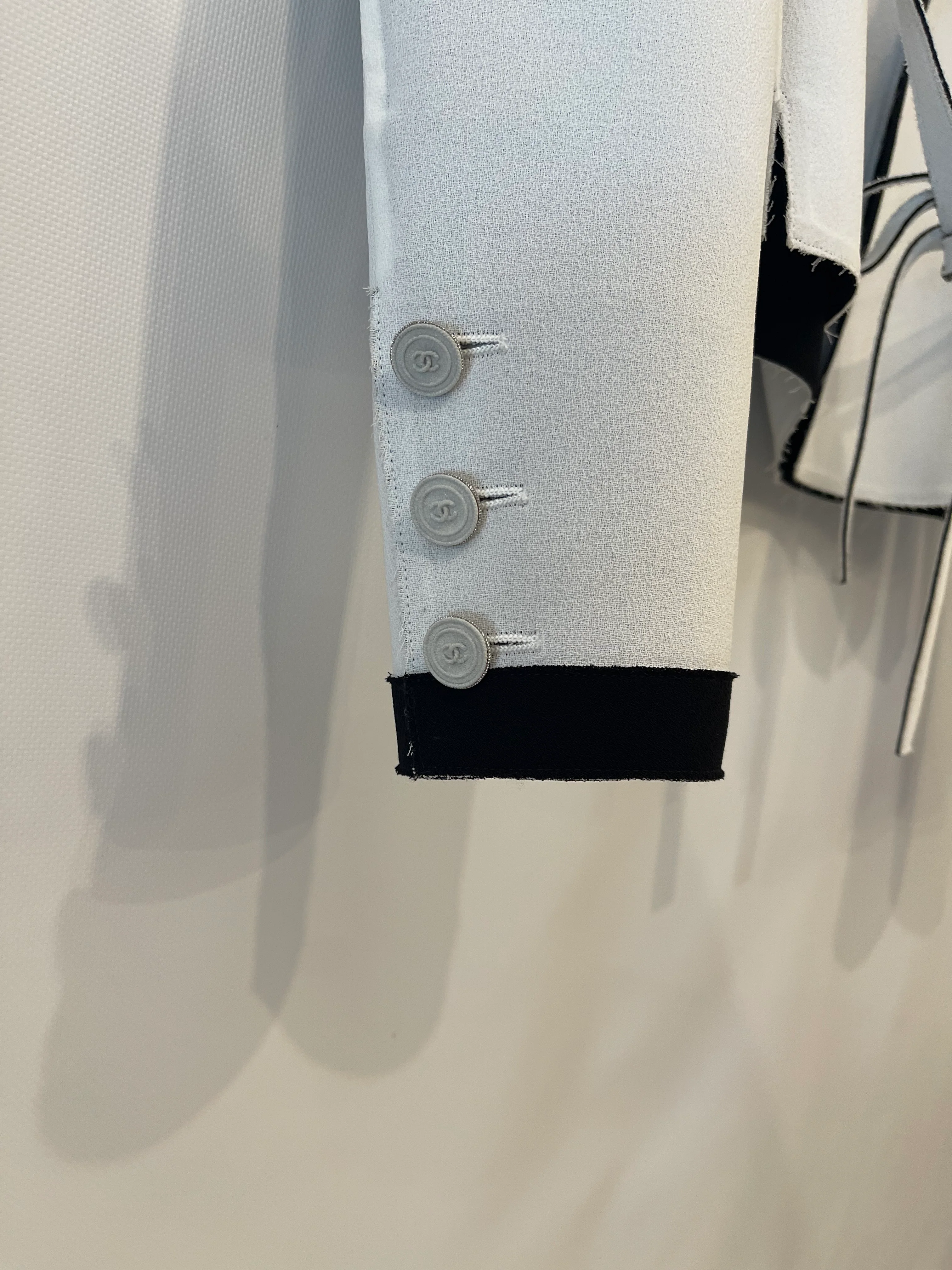 Chanel 14S Pale Grey and Black Trim Jacket with Belt and CC Button Details Size FR 34 (UK 6) RRP £3,250 - Image 11