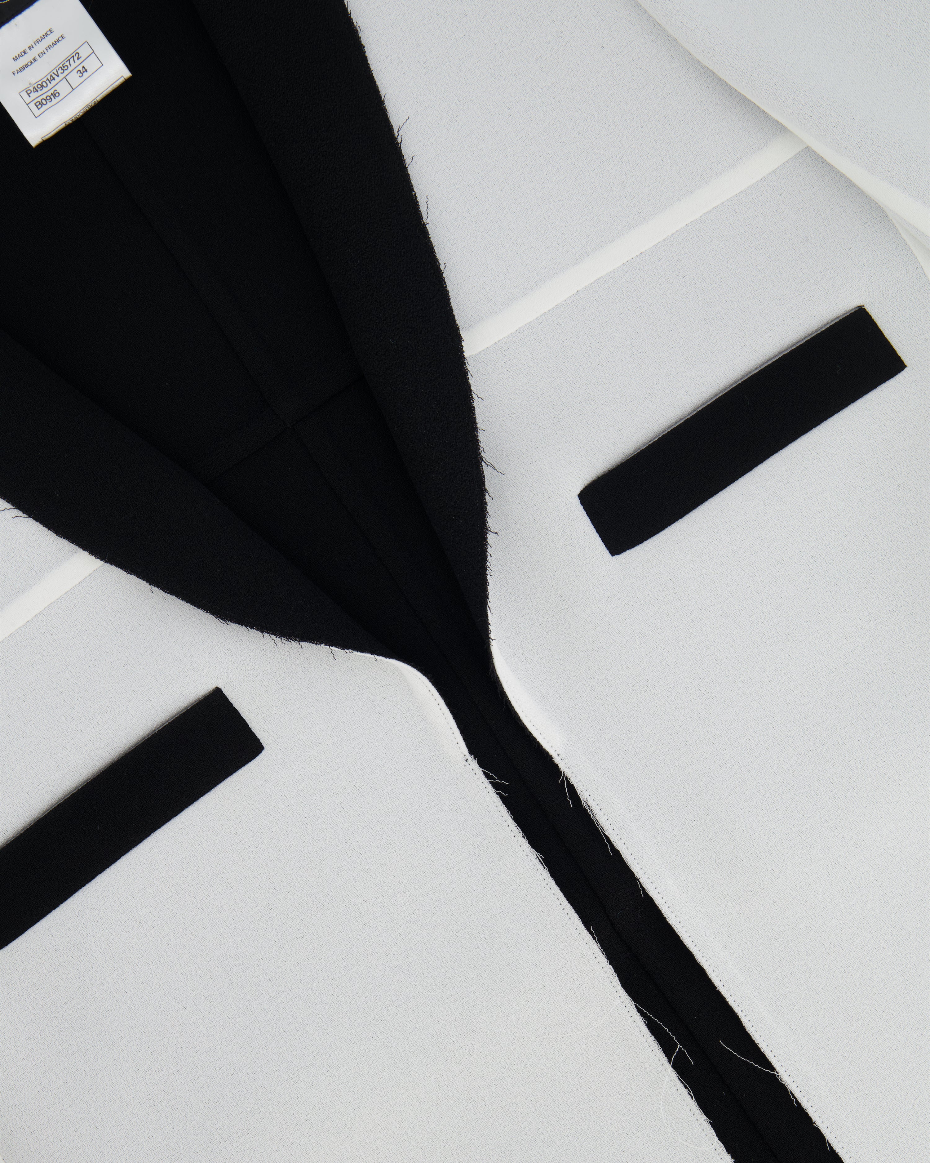 Chanel 14S Pale Grey and Black Trim Jacket with Belt and CC Button Details Size FR 34 (UK 6) RRP £3,250 - Image 6