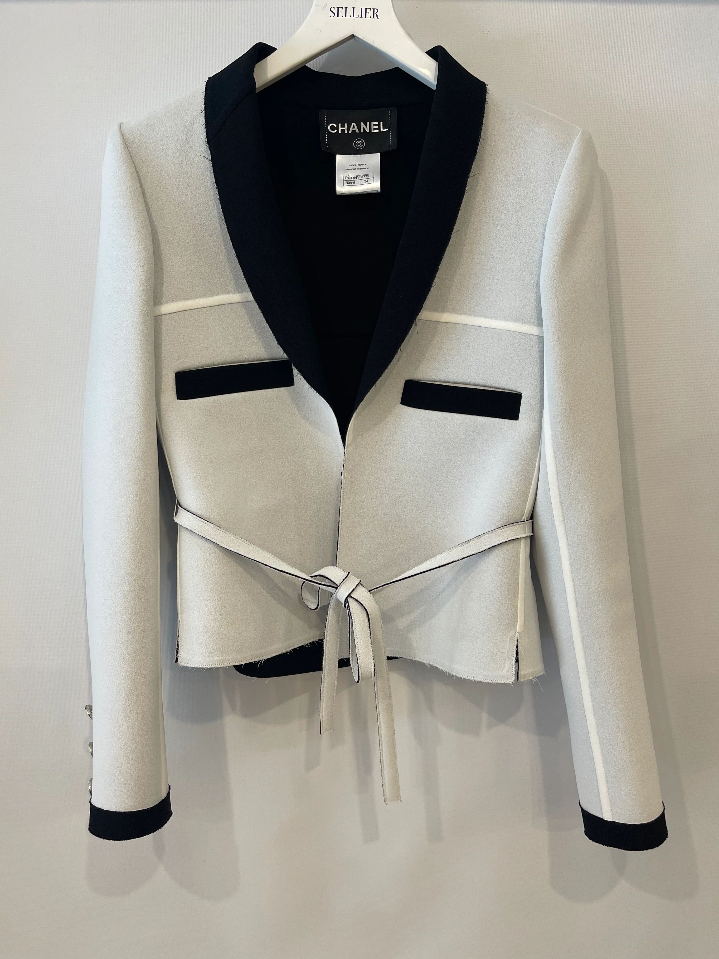 Chanel 14S Pale Grey and Black Trim Jacket with Belt and CC Button Details Size FR 34 (UK 6) RRP £3,250 - Image 8