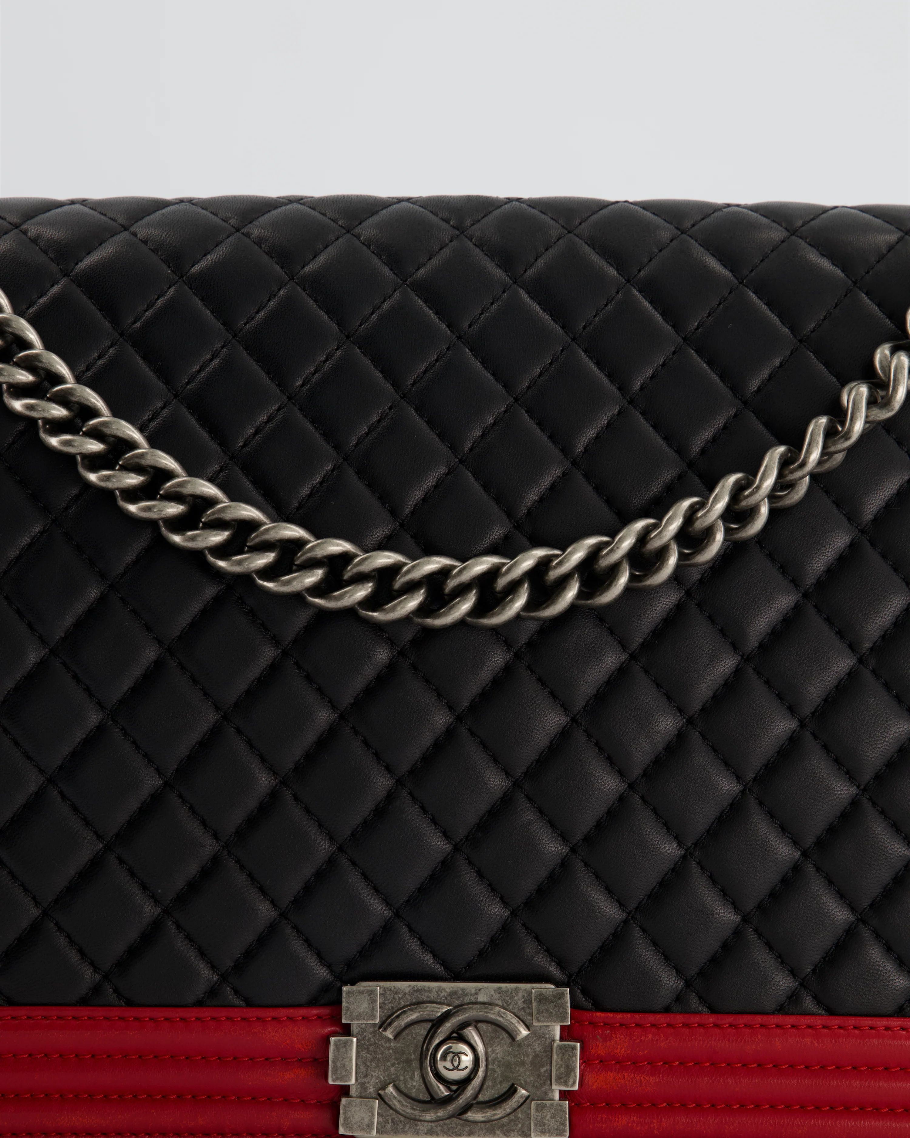 Chanel Black & Red Large Boy Bag in Lambskin Leather with Ruthenium Hardware - Image 21