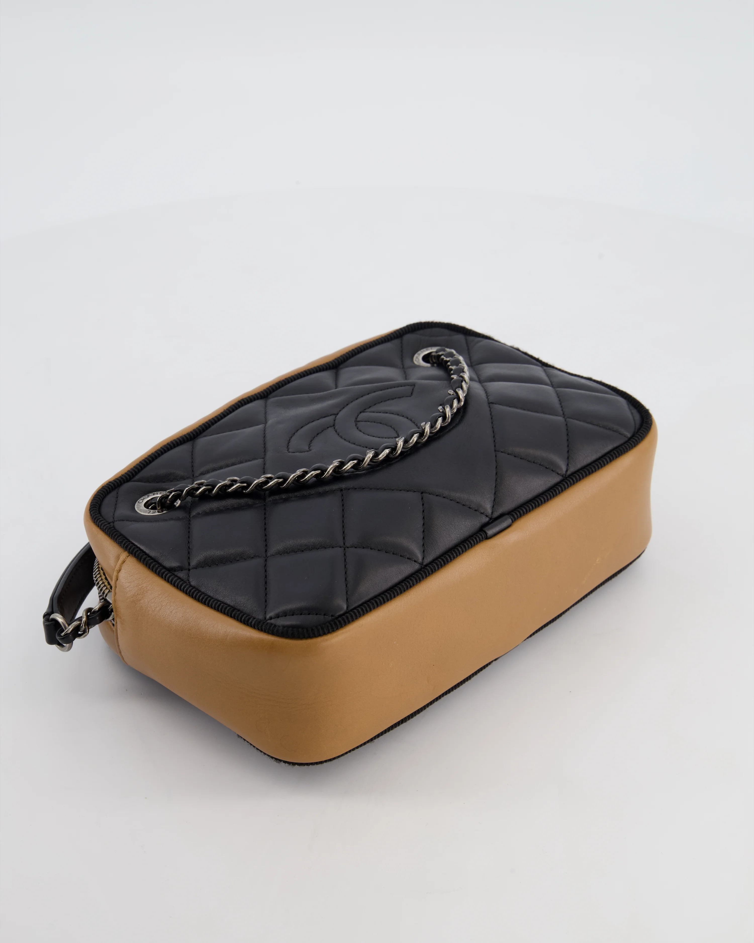 Chanel Black and Brown Two-Tone Quilted Camera Bag in Quilted Lambskin Leather with Ruthenium Hardware - Image 19