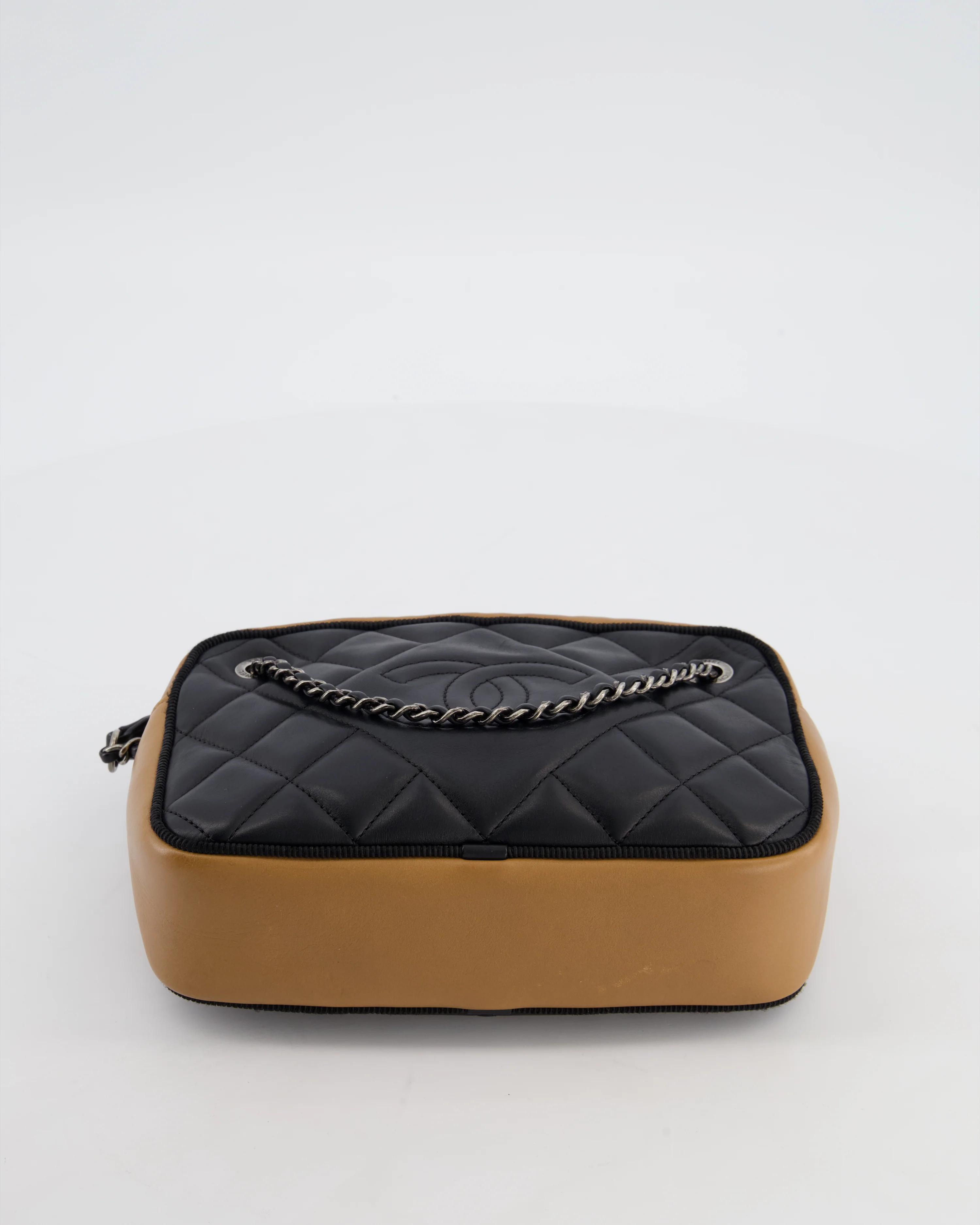Chanel Black and Brown Two-Tone Quilted Camera Bag in Quilted Lambskin Leather with Ruthenium Hardware - Image 20