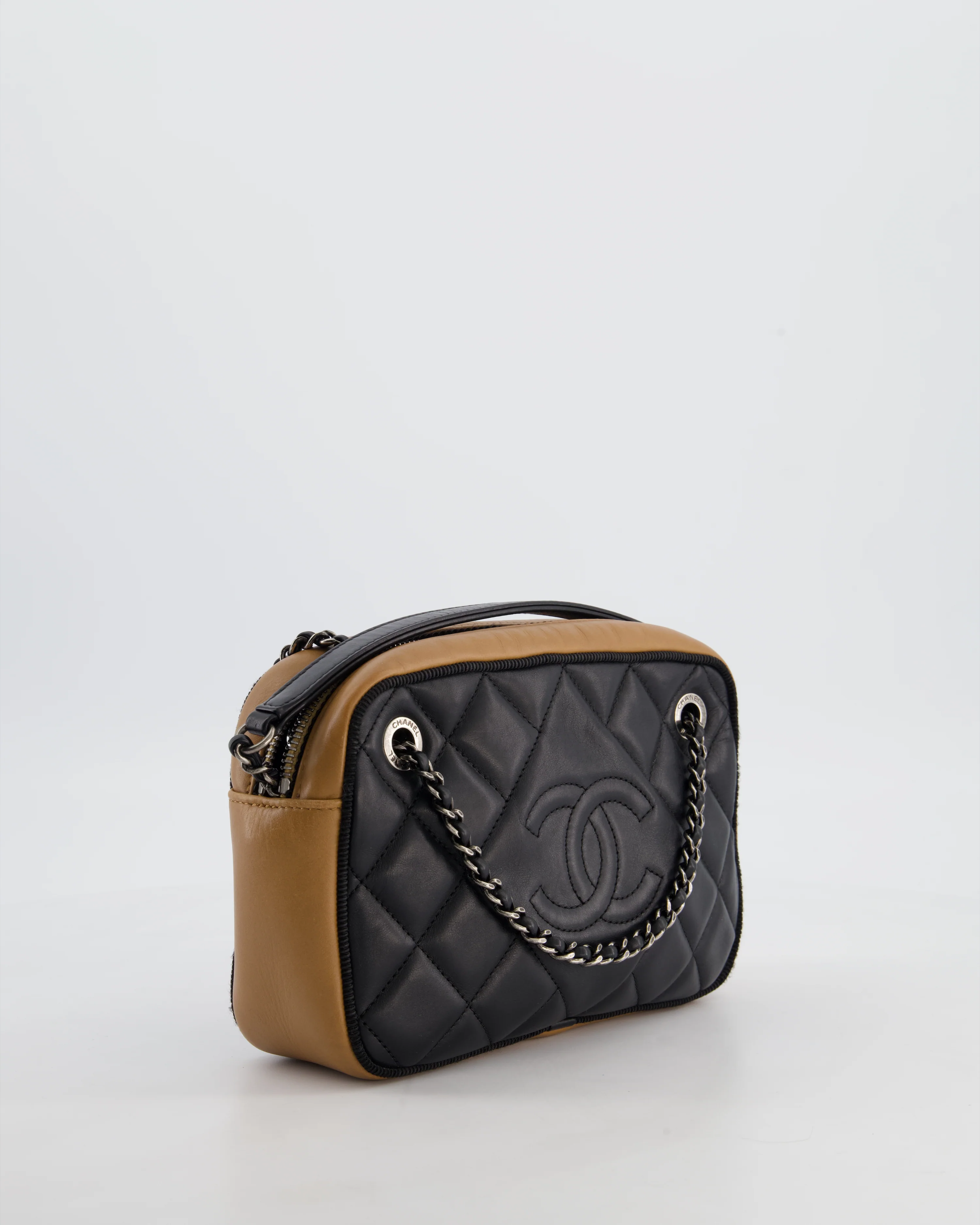Chanel Black and Brown Two-Tone Quilted Camera Bag in Quilted Lambskin Leather with Ruthenium Hardware - Image 6