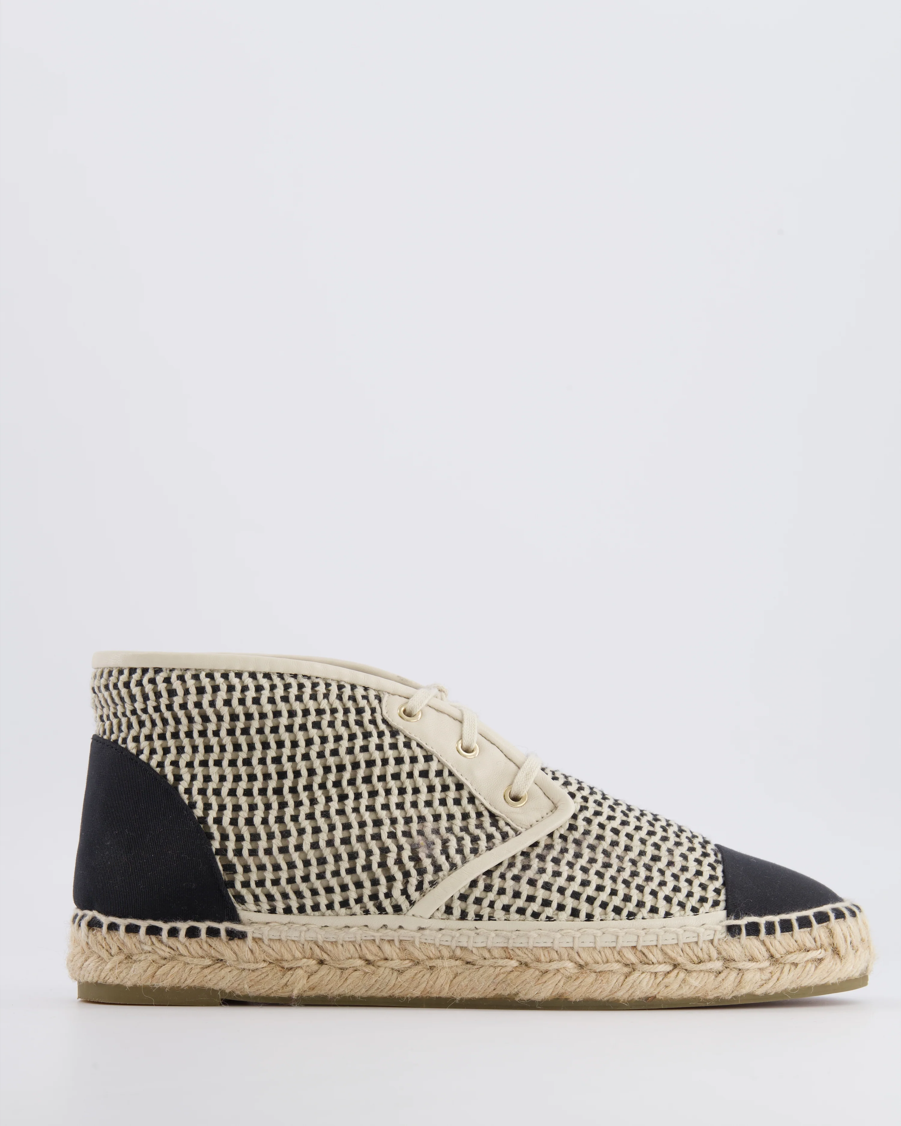 Chanel Black and Cream Woven Espadrille Lace Up Shoes with CC Logo Detail Size EU 39C