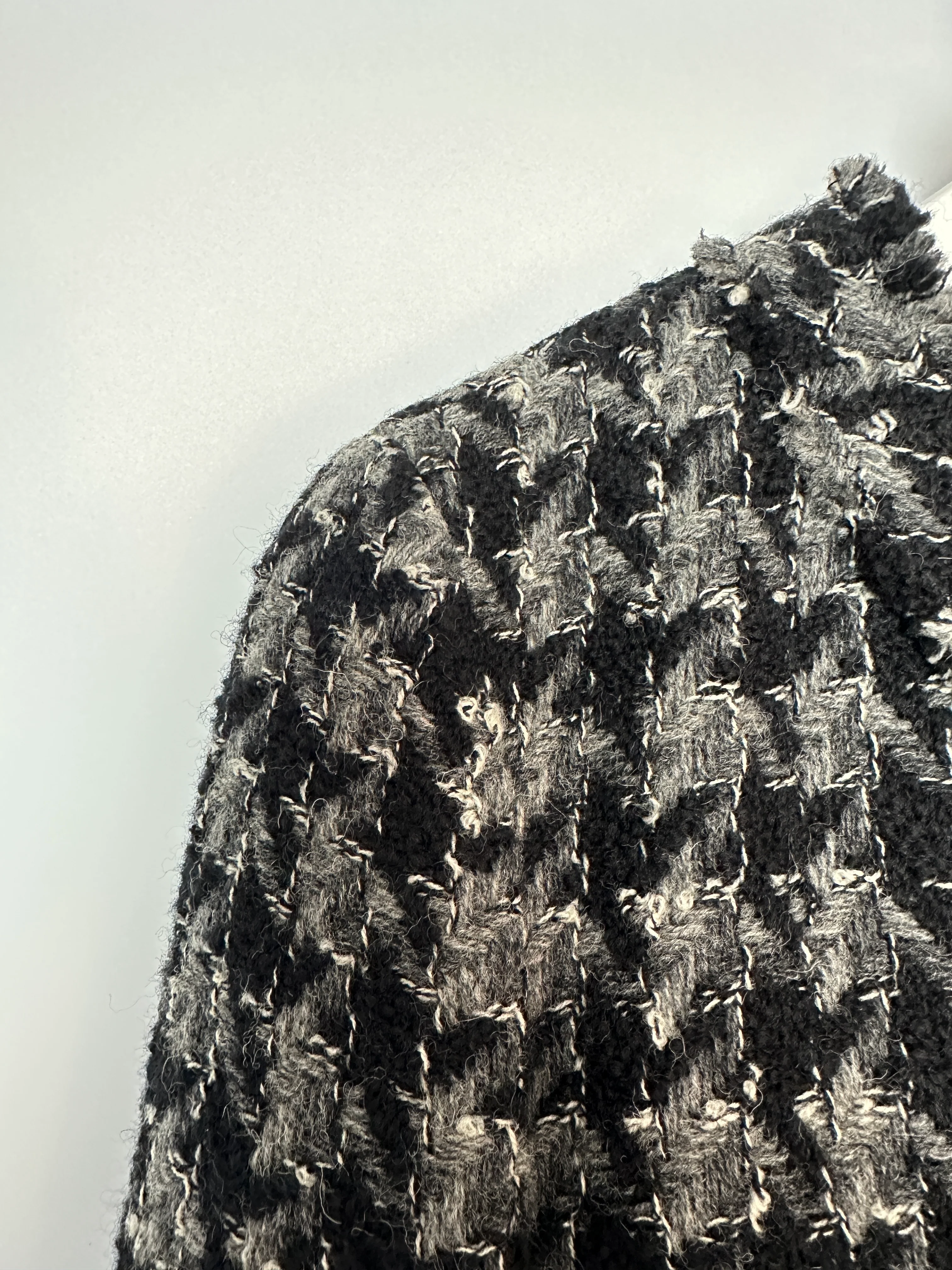 Chanel Black, Grey Tweed Large Houndstooth Jacket with Front Pockets and Black Leather Button Details, Size FR 38 (UK 10) - Image 11