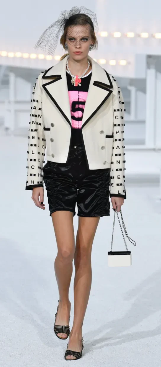 Chanel 21S Black and Pink No5 Tank Top Size FR 34 (UK 6) - Image 7