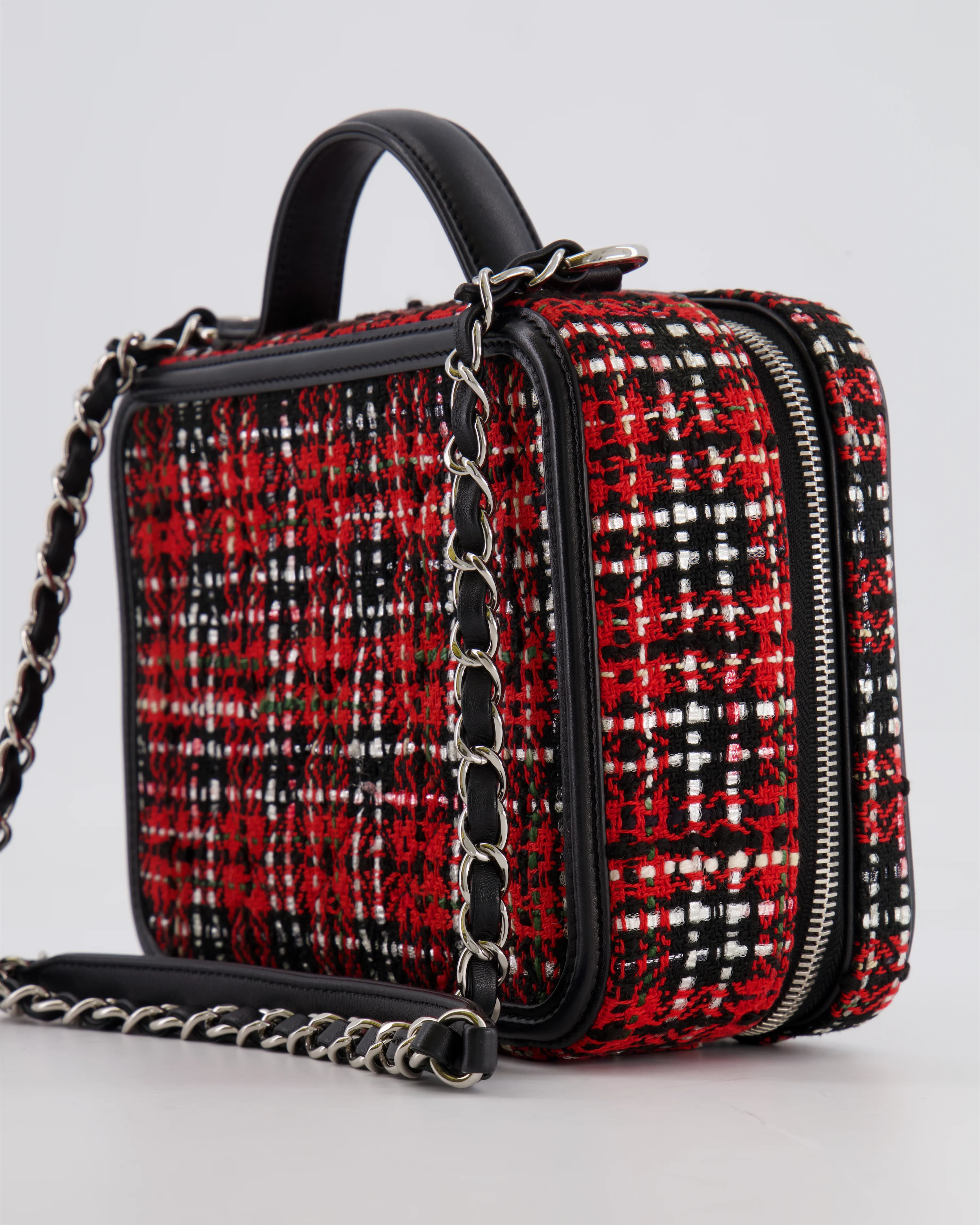 Chanel Black and Red Medium CC Filigree Vanity Case Bag in Tweed with Silver Hardware and Chain Detail - Image 19