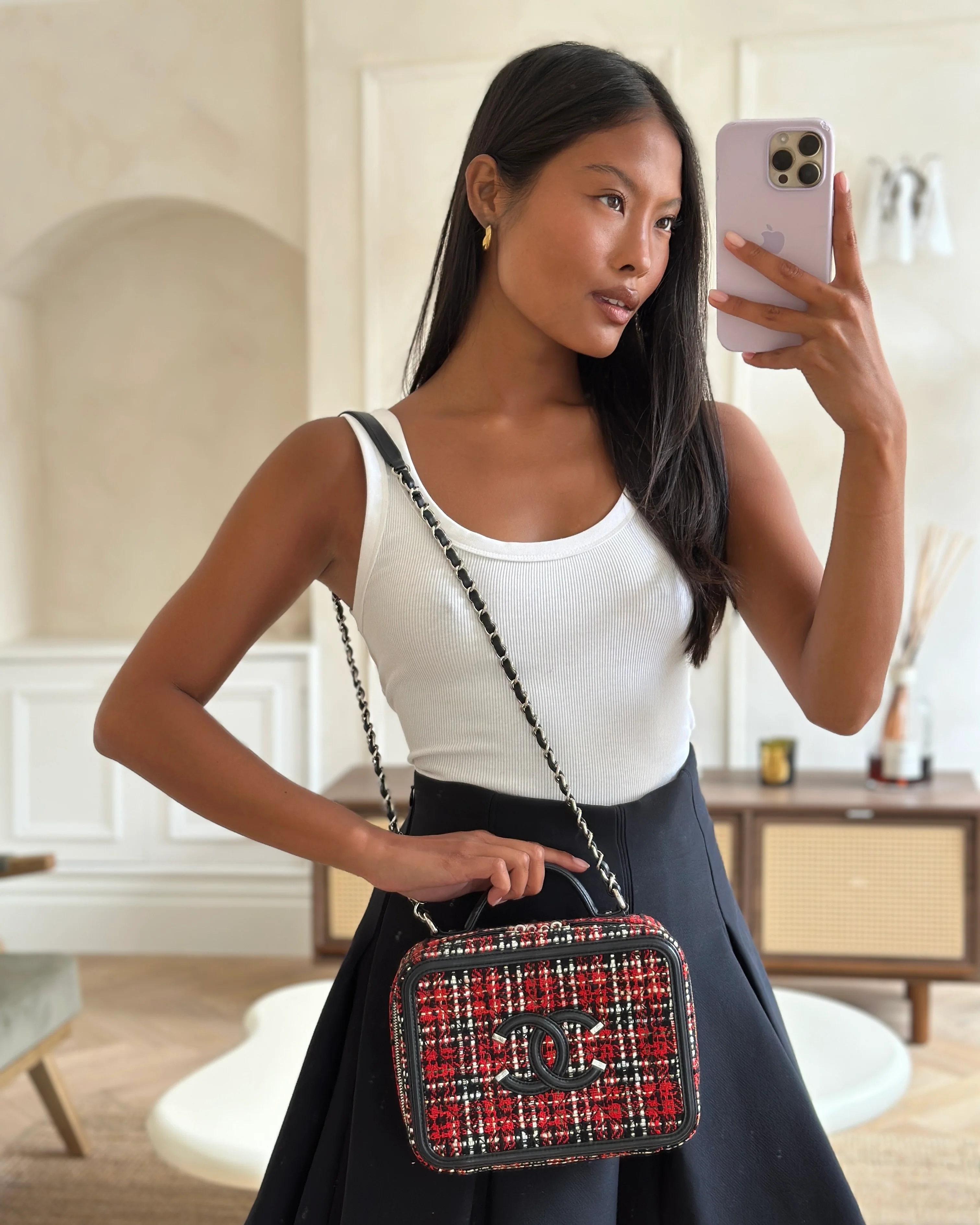 Chanel Black and Red Medium CC Filigree Vanity Case Bag in Tweed with Silver Hardware and Chain Detail - Image 2