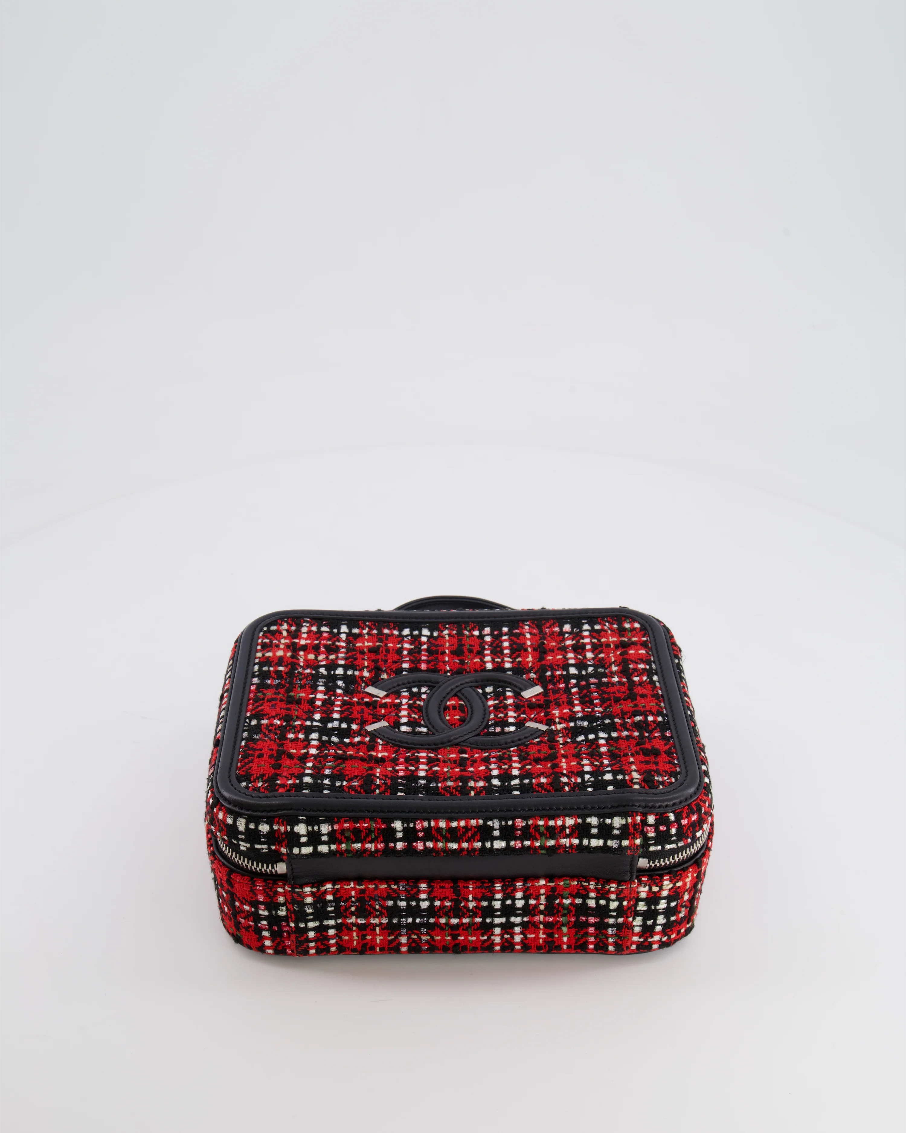 Chanel Black and Red Medium CC Filigree Vanity Case Bag in Tweed with Silver Hardware and Chain Detail - Image 26