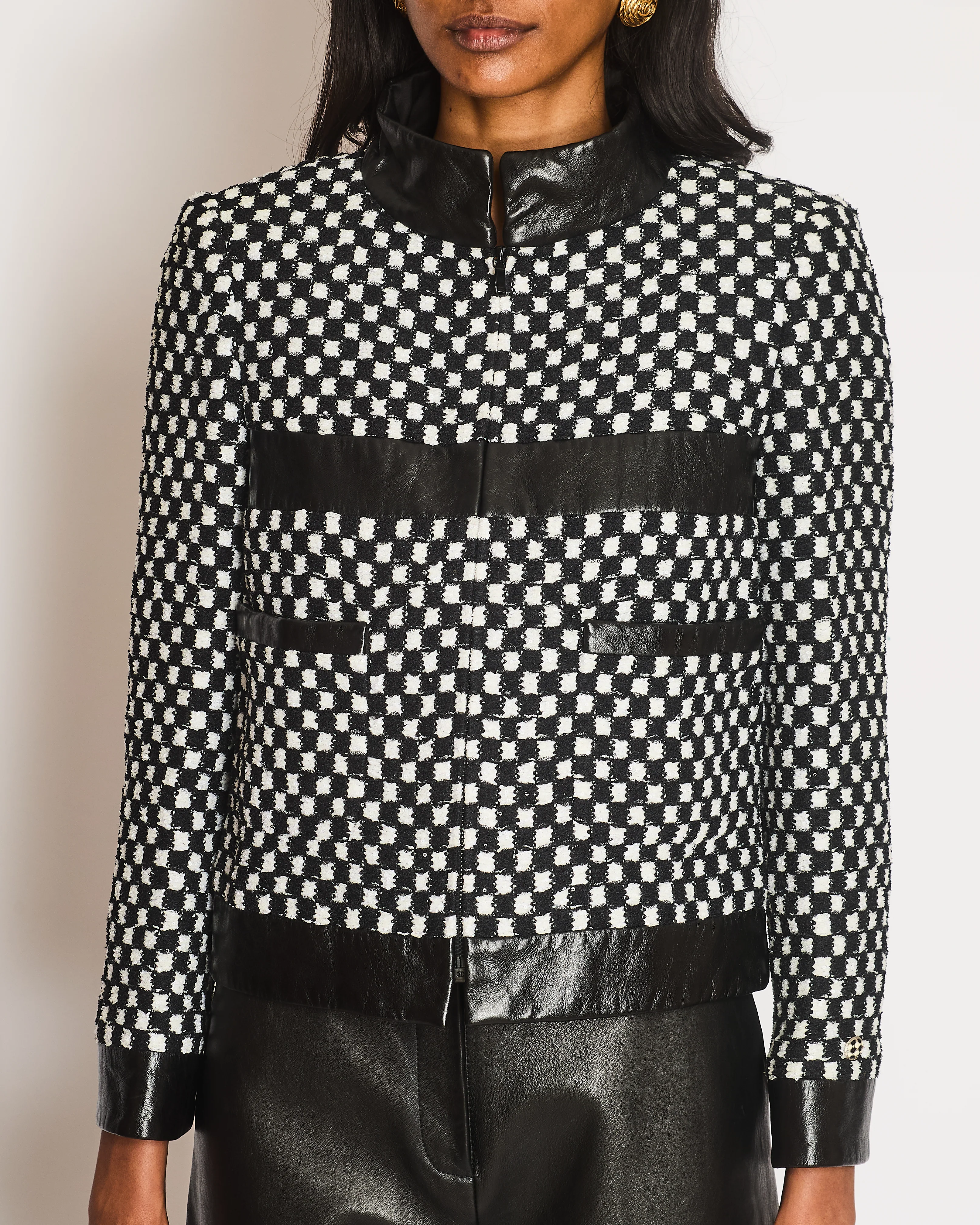 Chanel Black and White Checkered Jacket with Sequin Embellishments and Leather Trims with Black and White CC Logo Button Detail Size FR 36 (UK 8) - Image 3