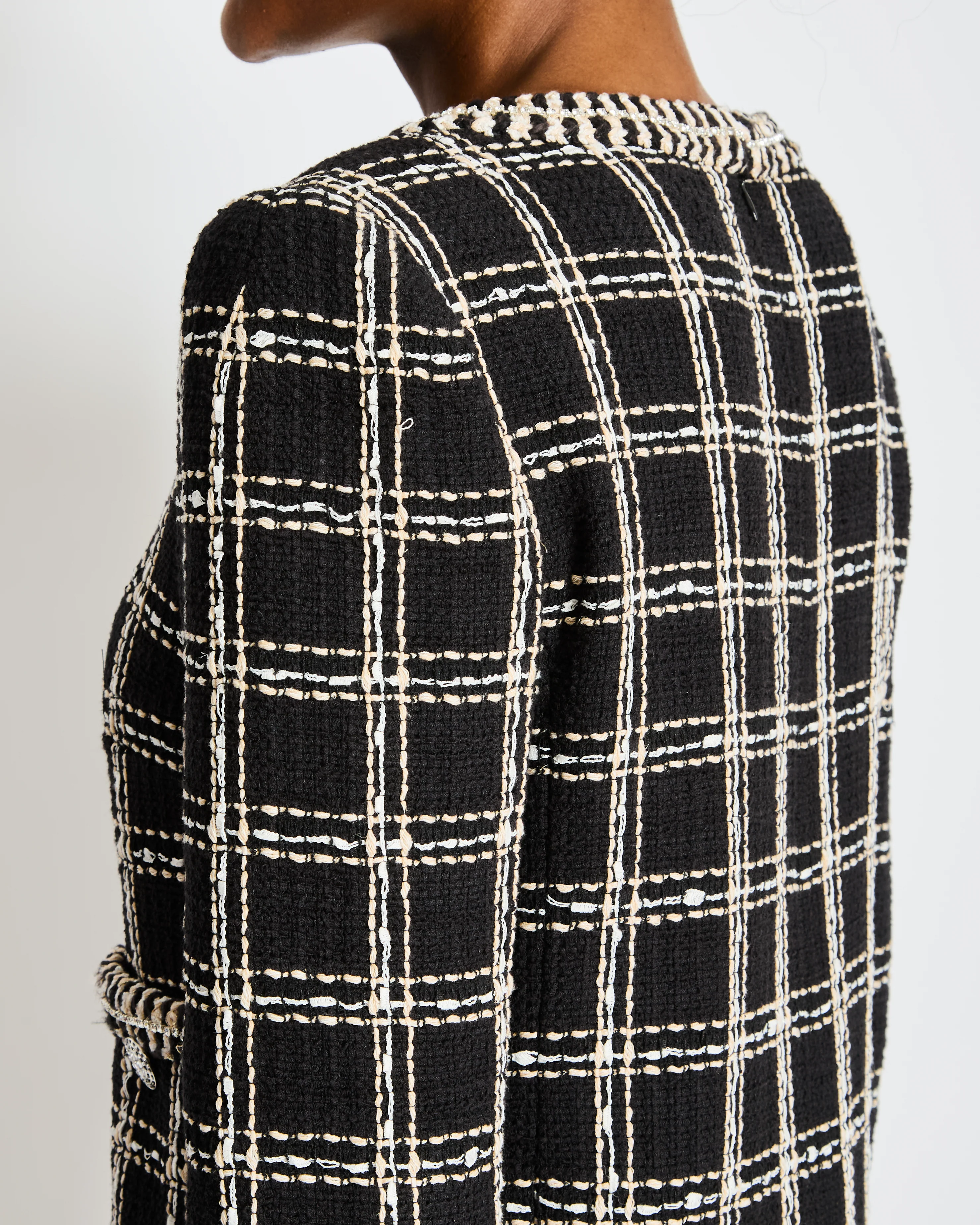 Chanel Cruise 2023 Black and White Tweed Mini Dress with Crystal Contrast Trim and Embellished Buttons Size FR 38 (UK 10) - Image 5