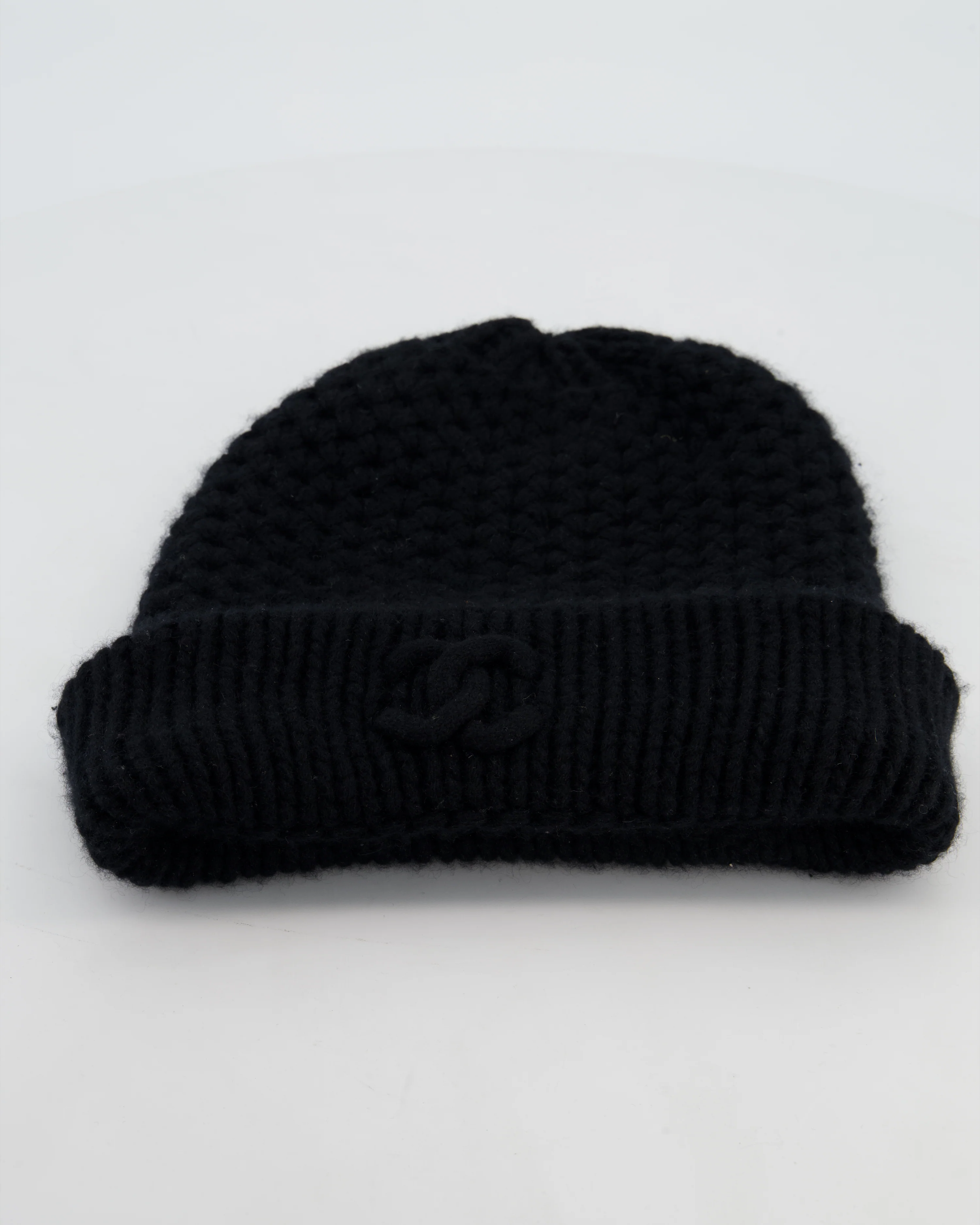 Chanel Black Cashmere Beanie Hat with CC Logo OS - Image 4
