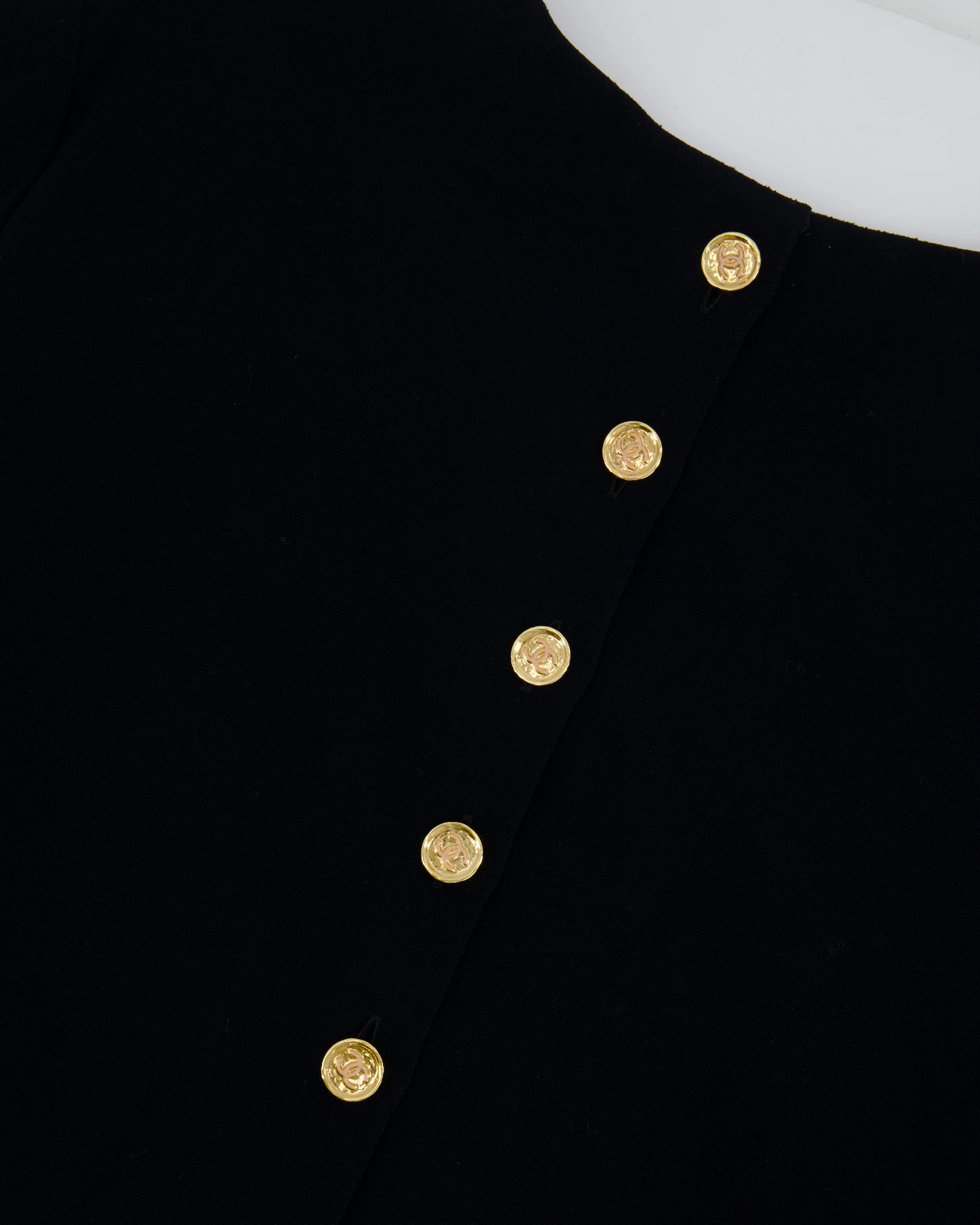 Chanel Métiers d'Art 2023 Black Cropped Top with Multi-Colour Sequin Patch Detail and Back Gold CC Logo Buttons Size FR 34 (UK 6) - Image 10