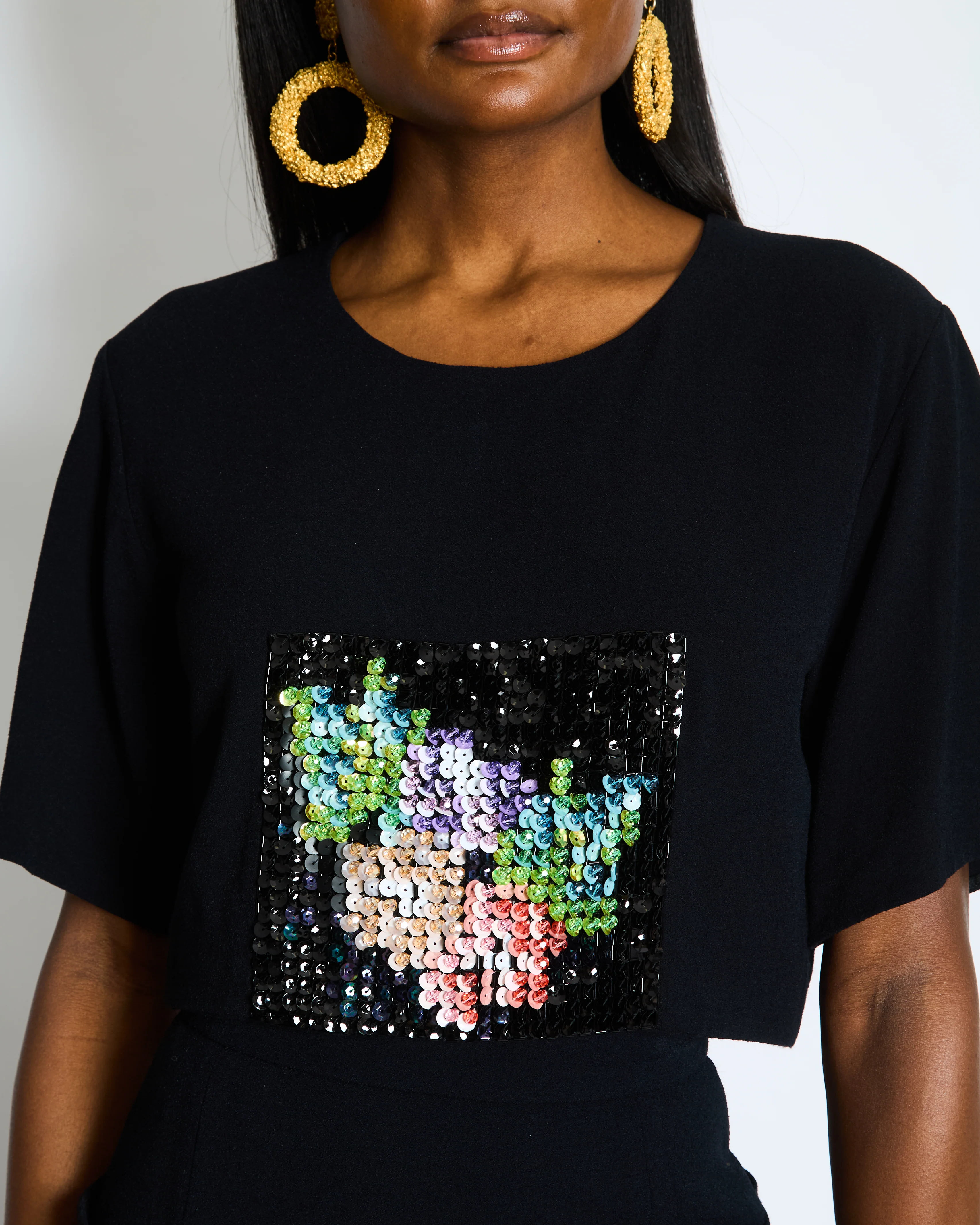 Chanel Métiers d'Art 2023 Black Cropped Top with Multi-Colour Sequin Patch Detail and Back Gold CC Logo Buttons Size FR 34 (UK 6) - Image 6