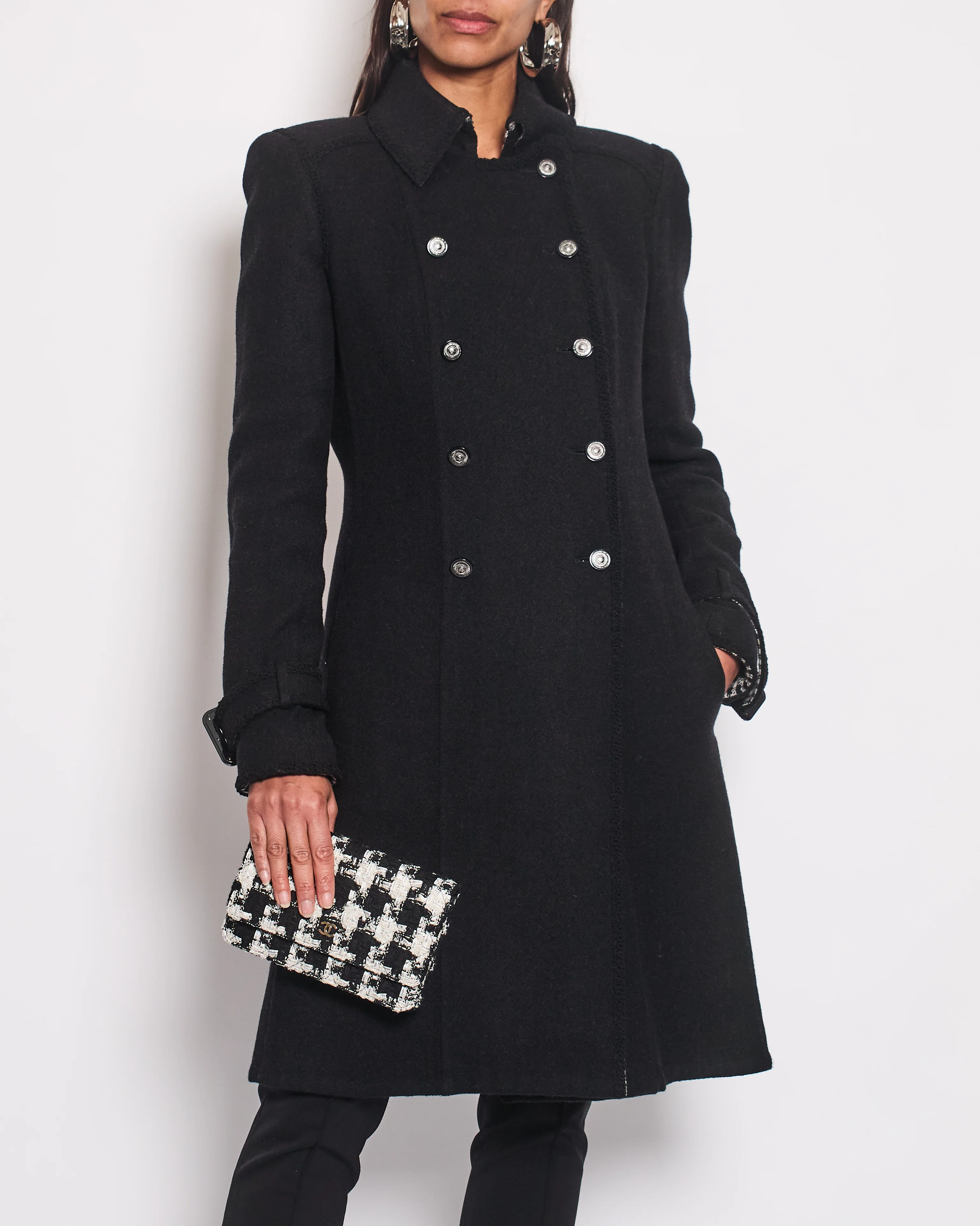 Chanel Black Double Breasted Coat with Houndstooth Print and CC Button Detail Size FR 40 (UK 12) - Image 5