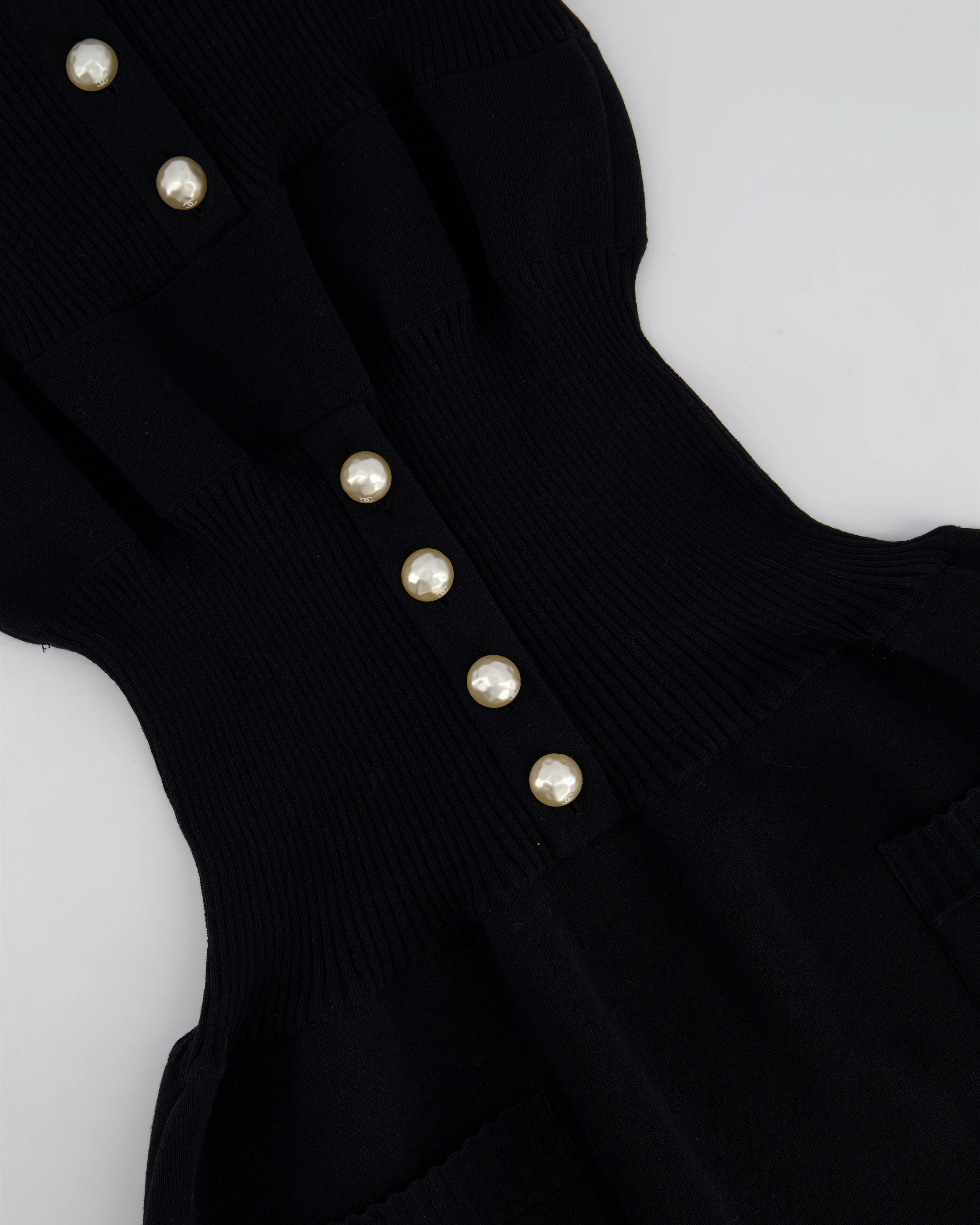 Chanel Black Knit Sleeveless Dress with Pearl Button Details Size FR 38 (UK 10) - Image 6