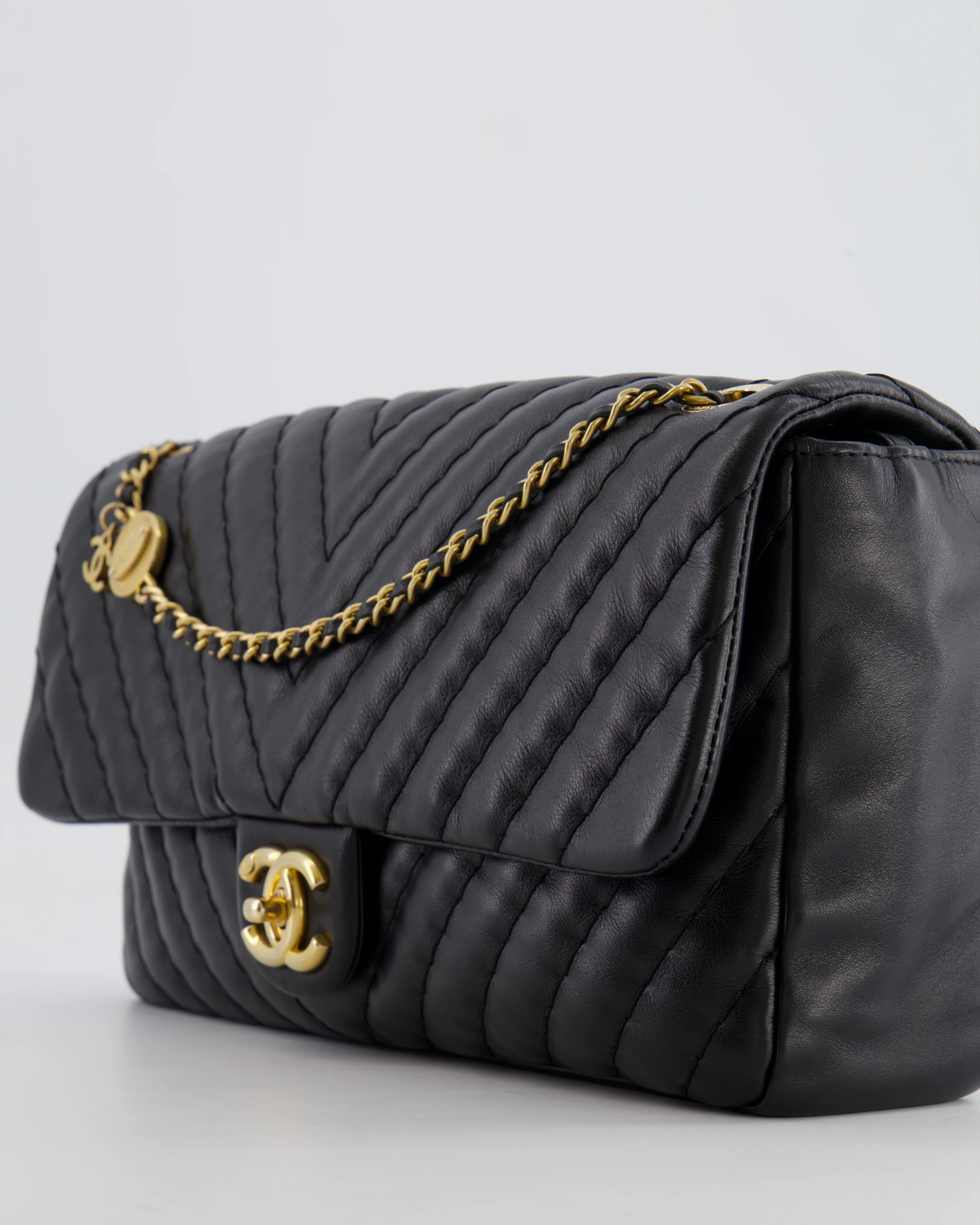 Chanel Black Large Single Flap Bag in Chevron Lambskin Leather with Gold Hardware and CC Medallion Detail - Image 13