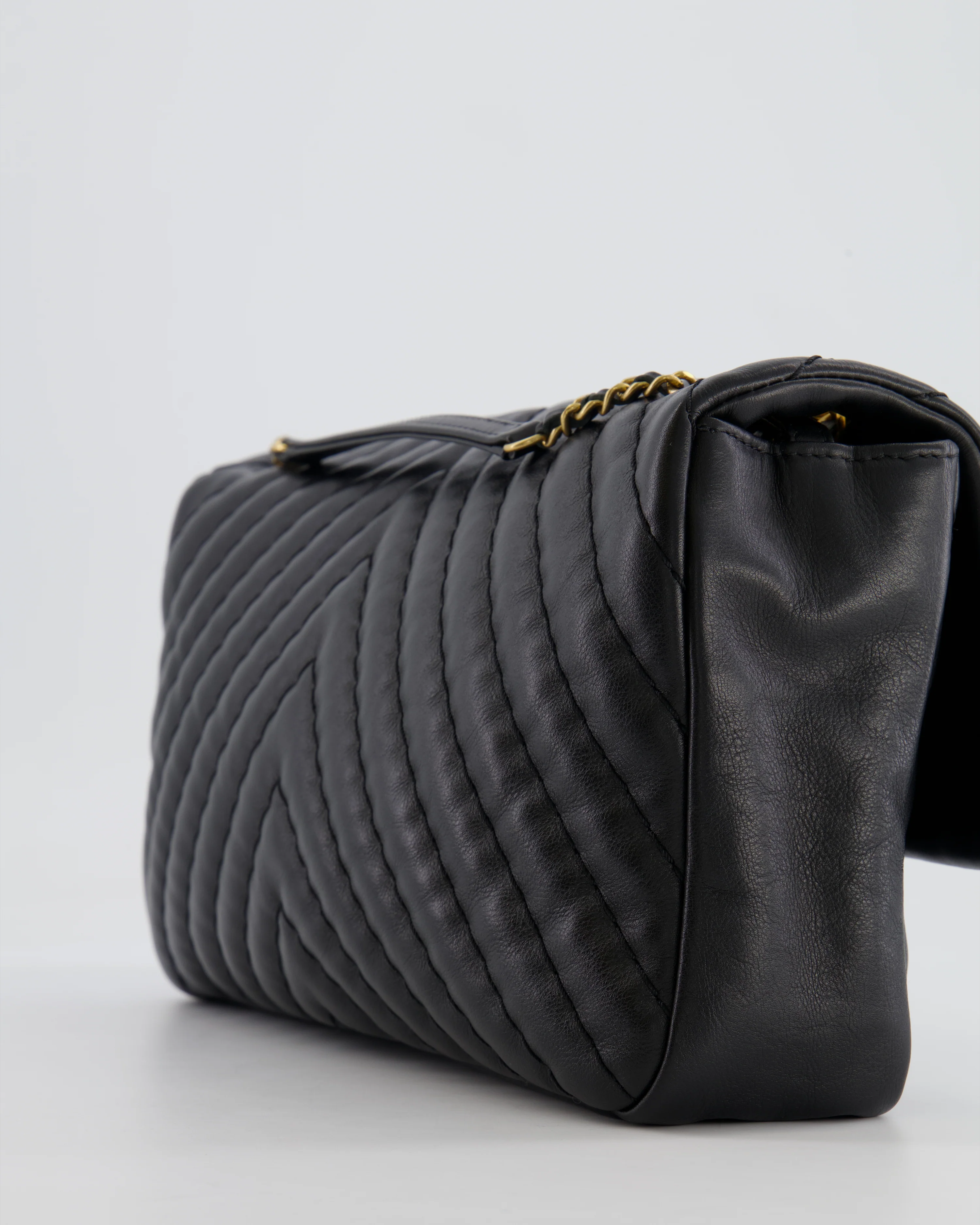 Chanel Black Large Single Flap Bag in Chevron Lambskin Leather with Gold Hardware and CC Medallion Detail - Image 15