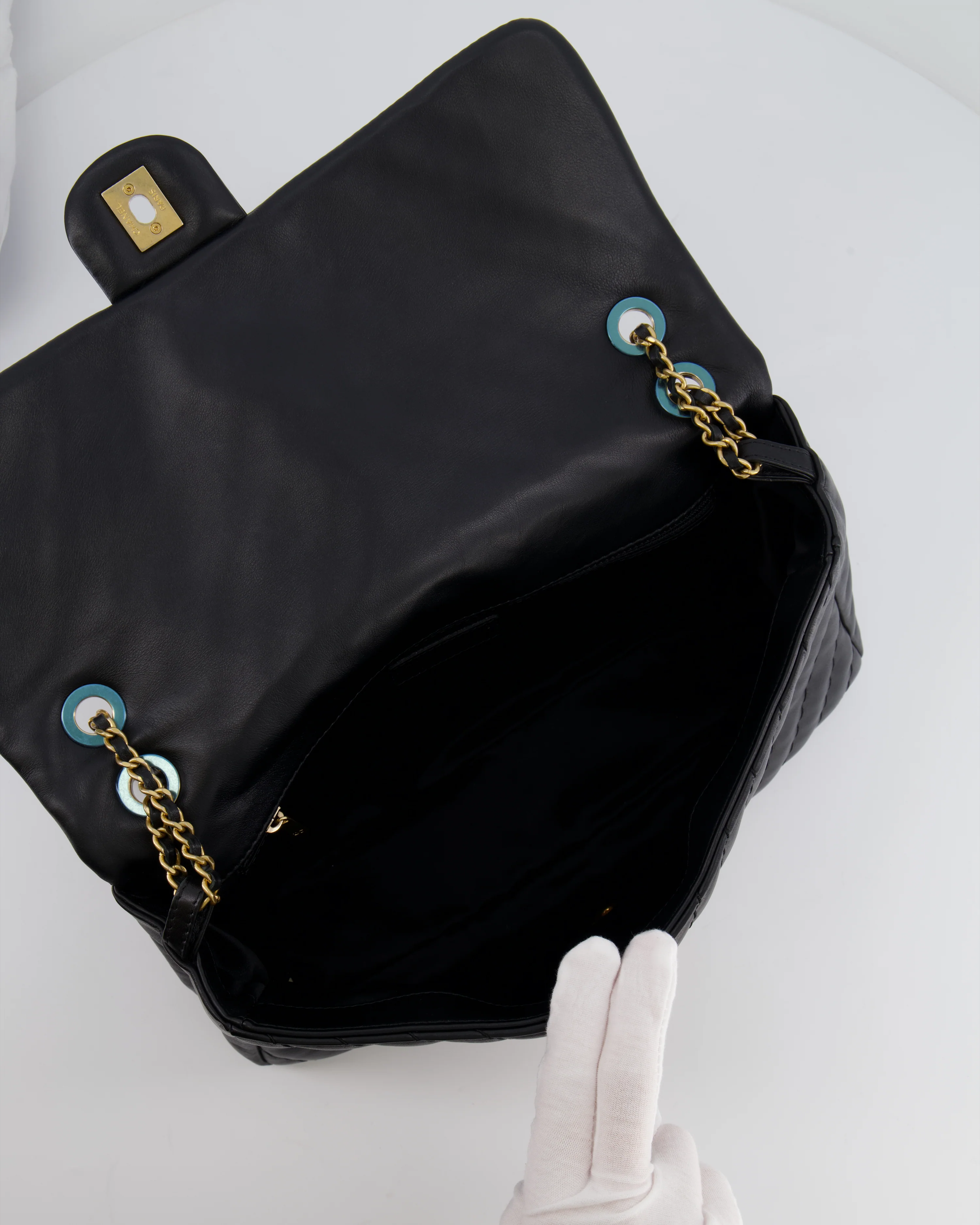 Chanel Black Large Single Flap Bag in Chevron Lambskin Leather with Gold Hardware and CC Medallion Detail - Image 18