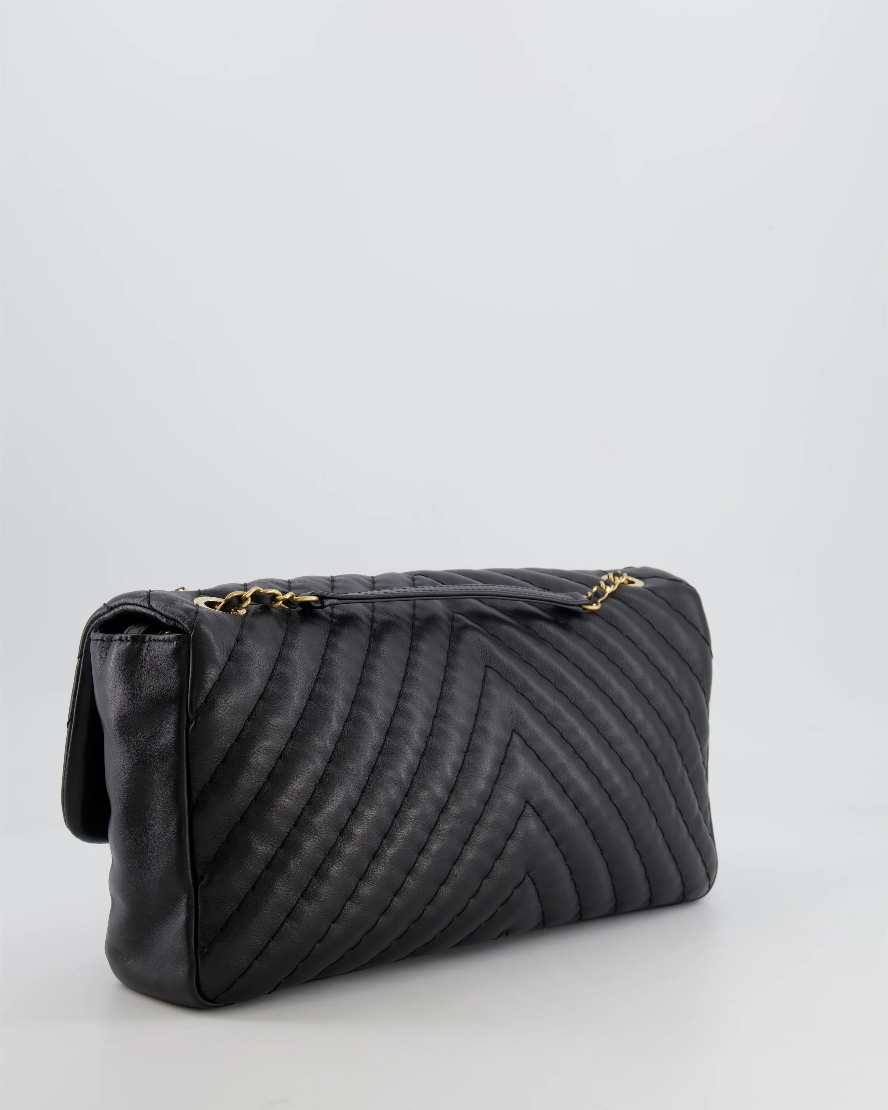 Chanel Black Large Single Flap Bag in Chevron Lambskin Leather with Gold Hardware and CC Medallion Detail - Image 6