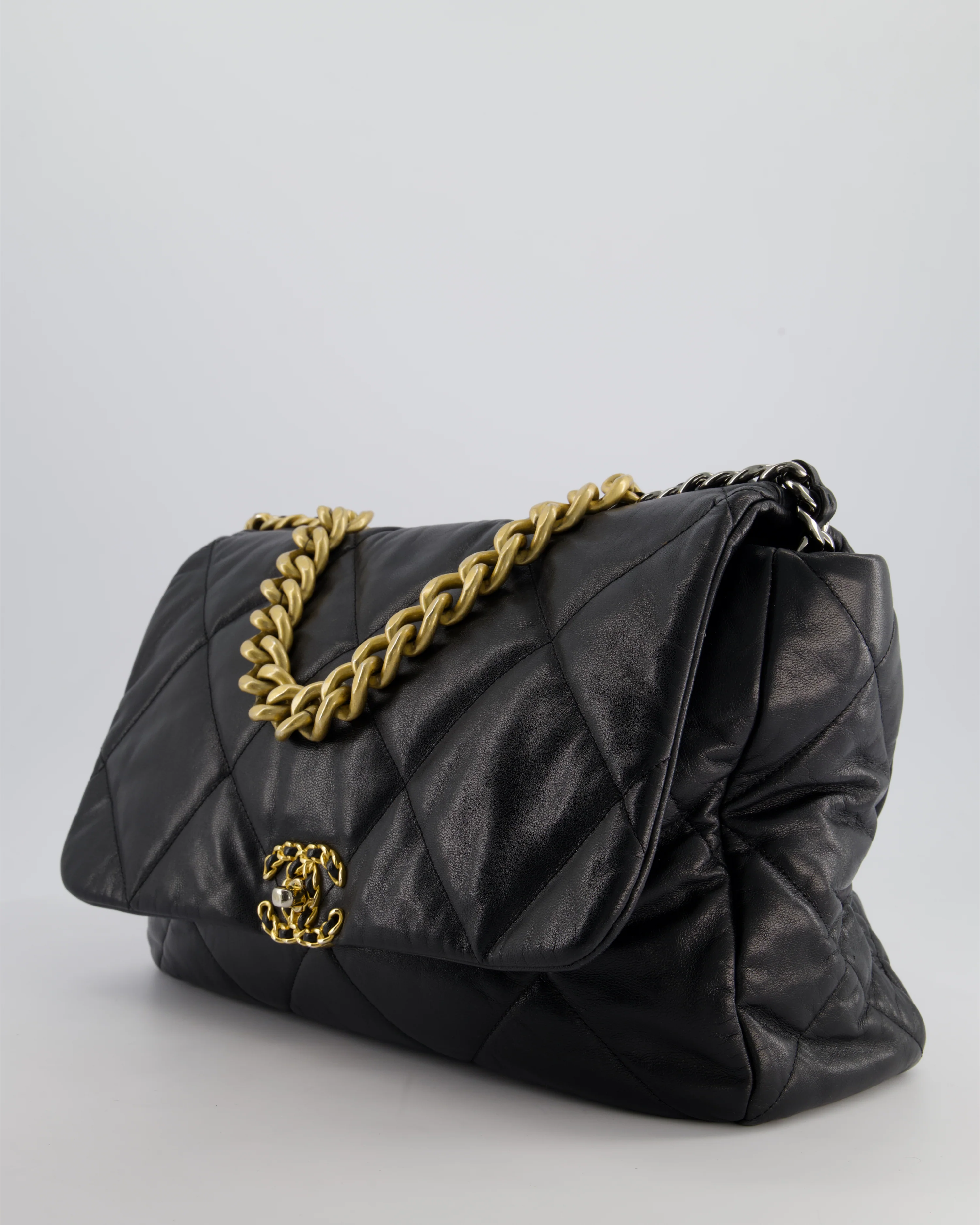 Chanel Black Maxi 19 Bag in Quilted Goatskin Leather with Mixed Hardware - Image 9