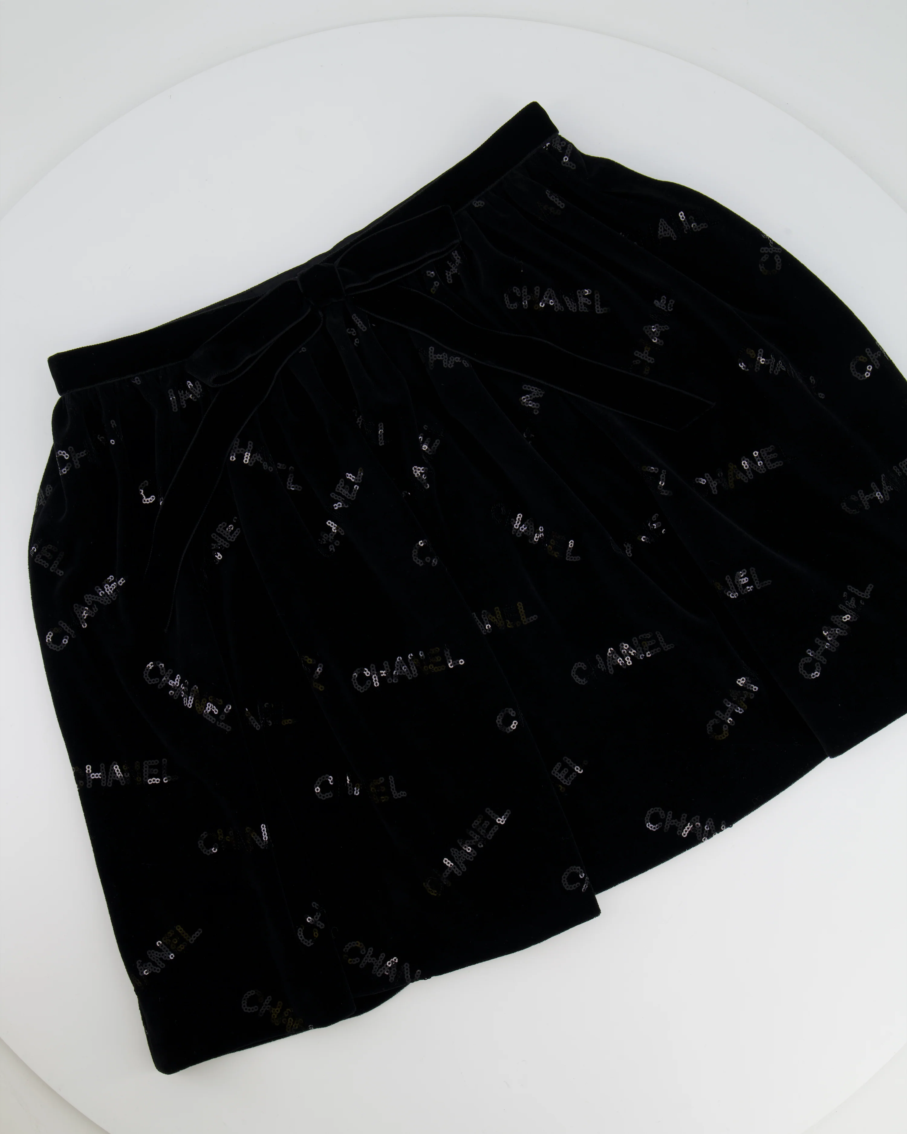 Chanel 22N Black Mini Suede Skirt With Sequin Logo Size FR 34 (UK 6) - Image 5