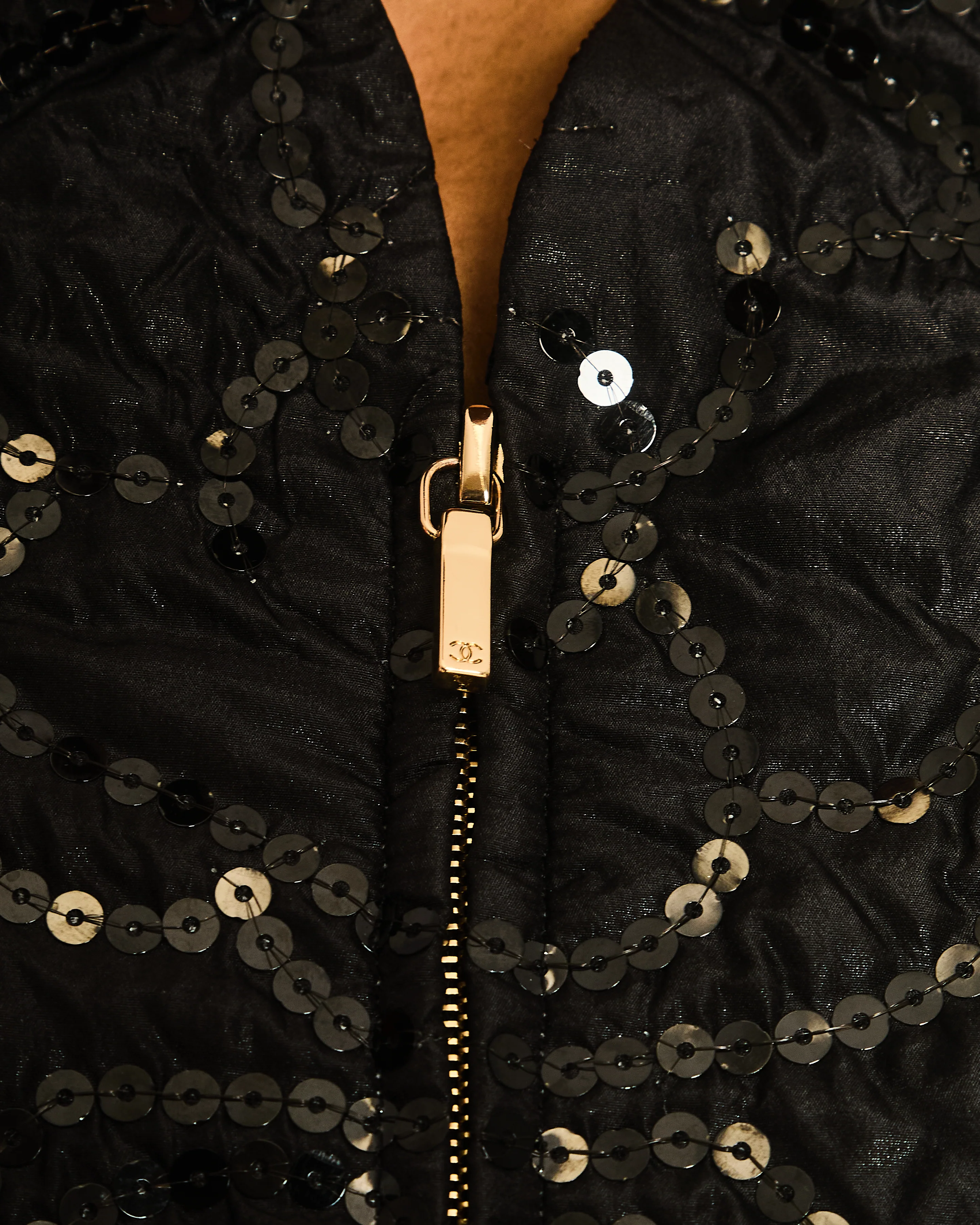 Chanel Black Padded Short-Sleeved Mini Dress with Sequin Camellia Embroideries and Front Pockets with Crystal CC Logo Buttons Size FR 38 (UK 10 - Image 5