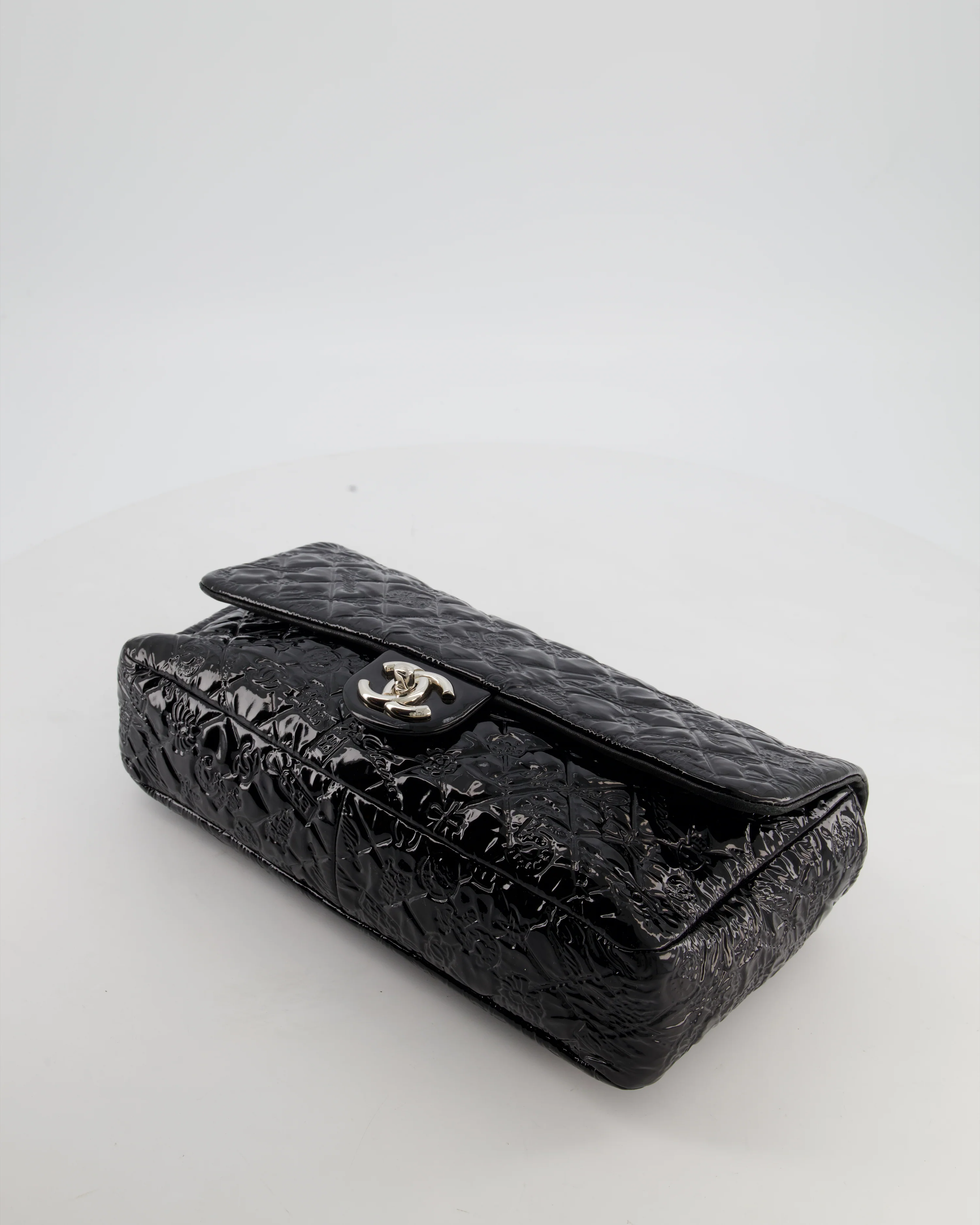 Chanel Black Patent East West Single Flap Bag with Embossed Charm Details and Silver Hardware - Image 18