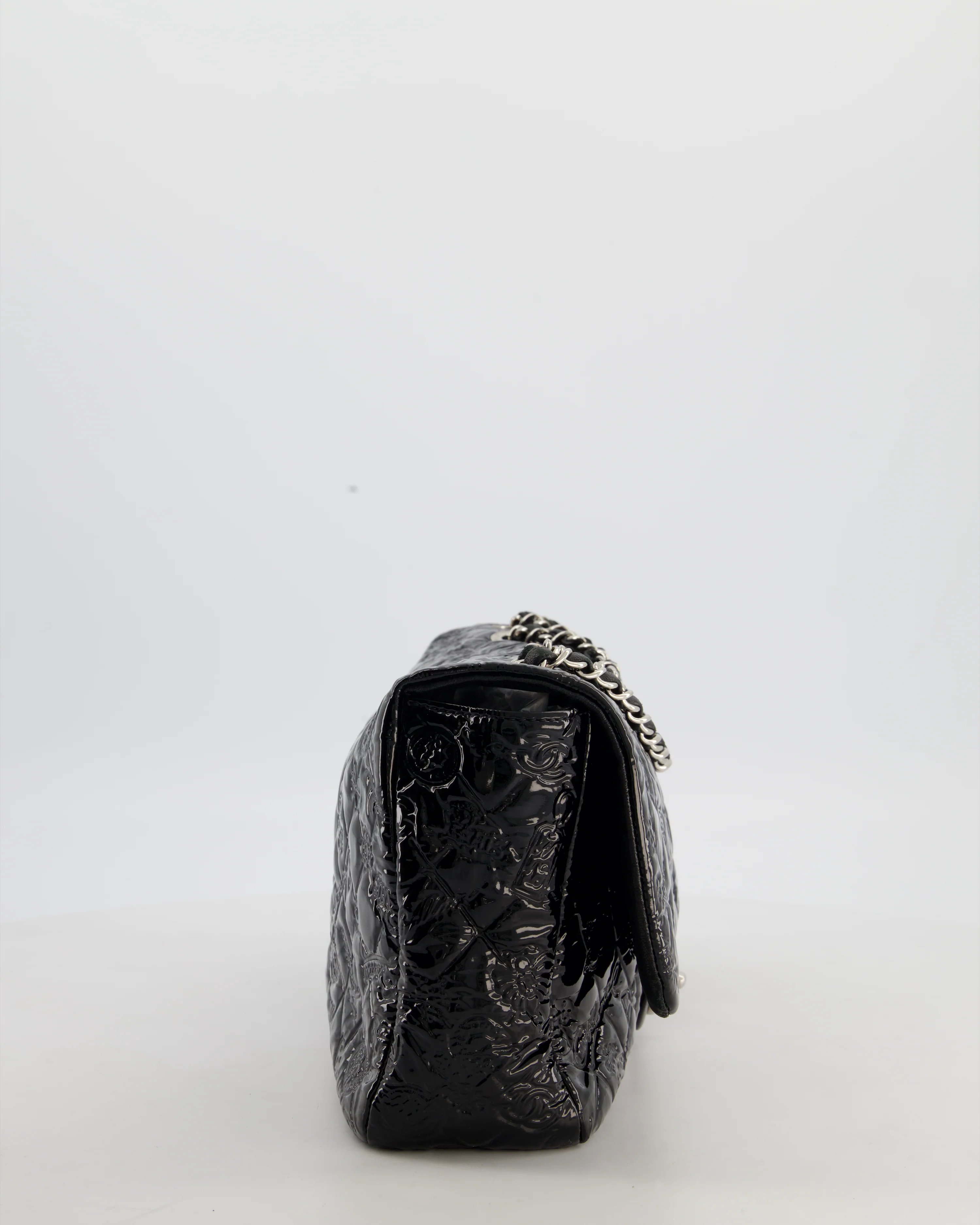 Chanel Black Patent East West Single Flap Bag with Embossed Charm Details and Silver Hardware - Image 5