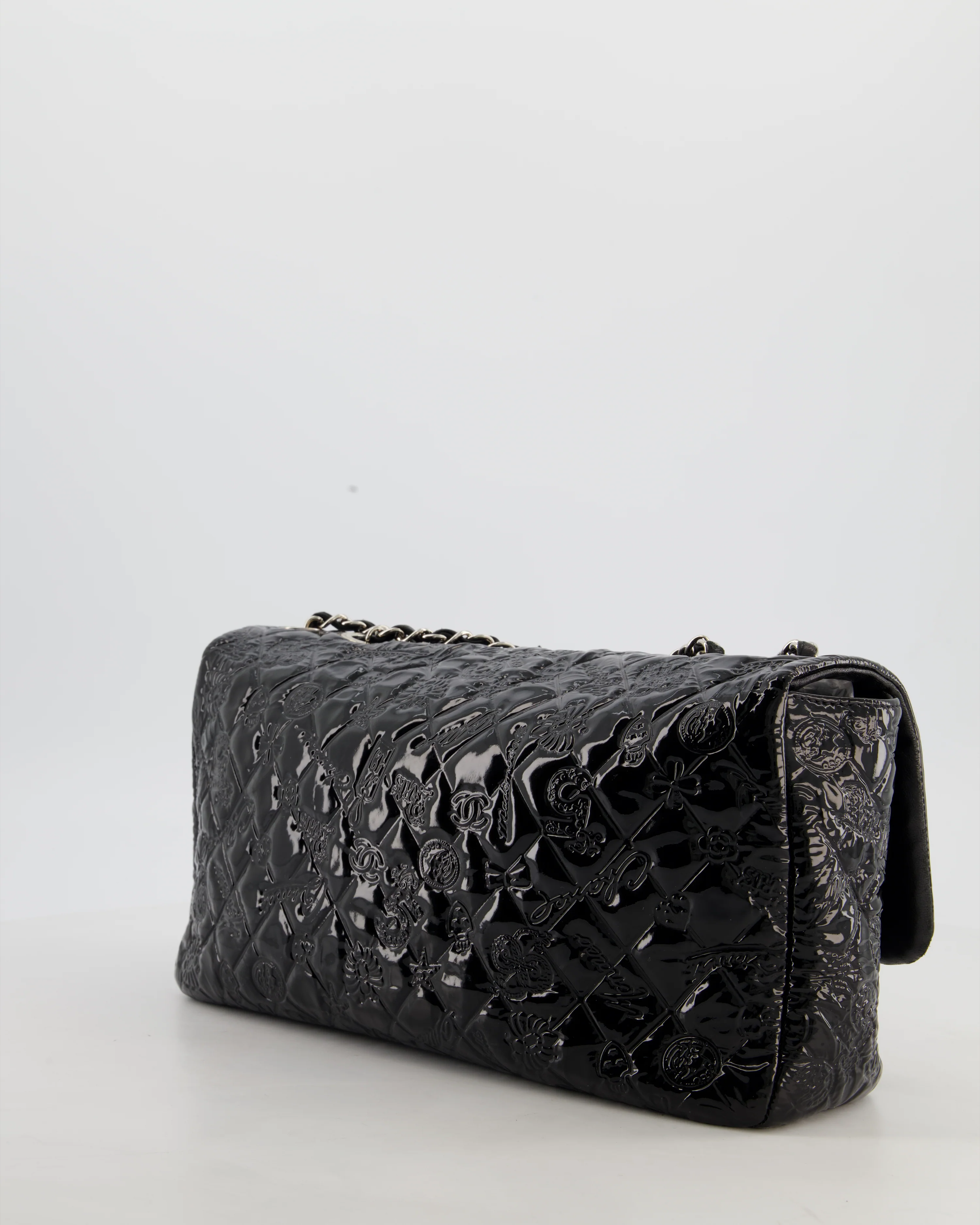 Chanel Black Patent East West Single Flap Bag with Embossed Charm Details and Silver Hardware - Image 6