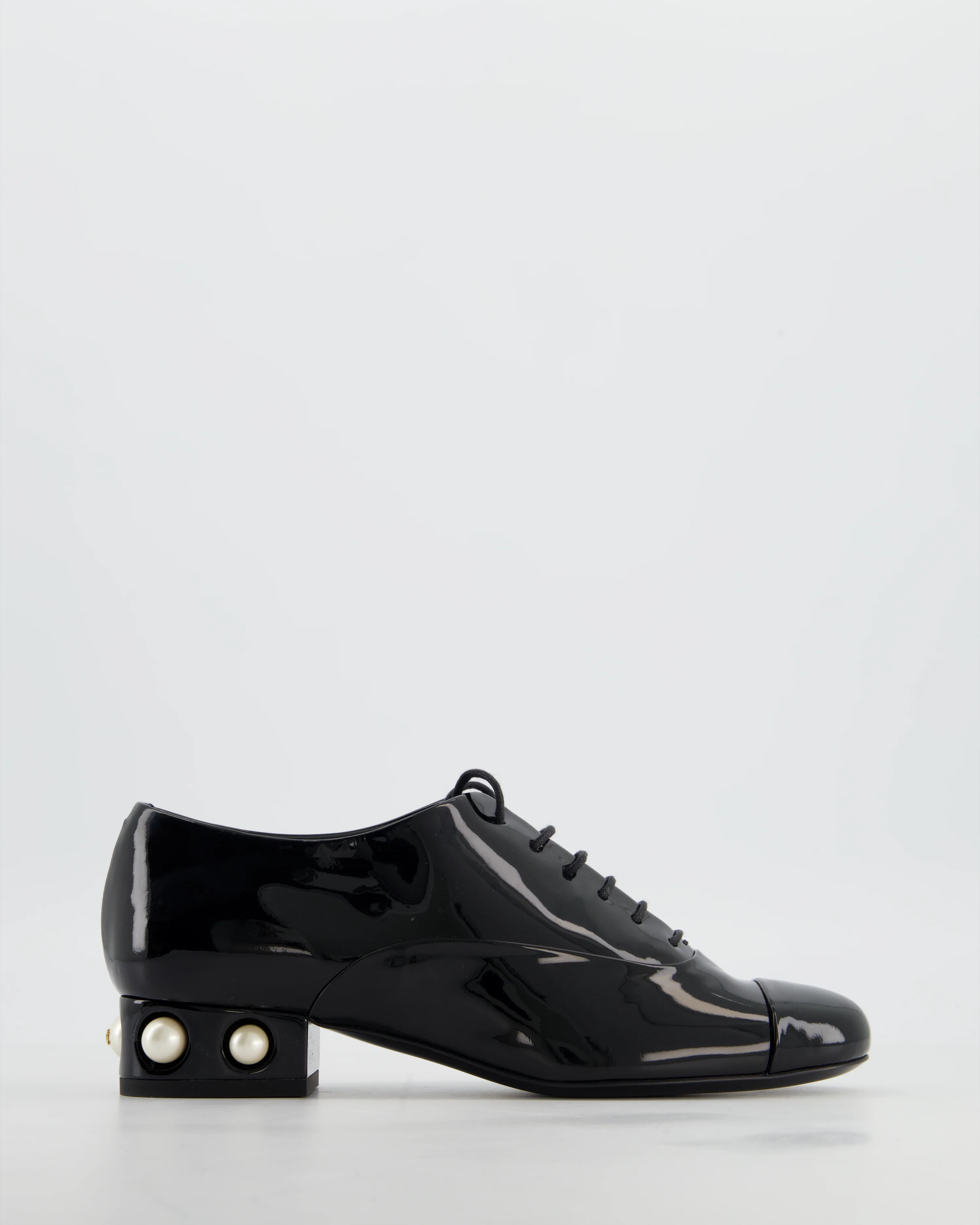 Chanel Black Patent Leather Lace Up Shoes with Pearl and Gold CC Heel Detail Size EU 36.5