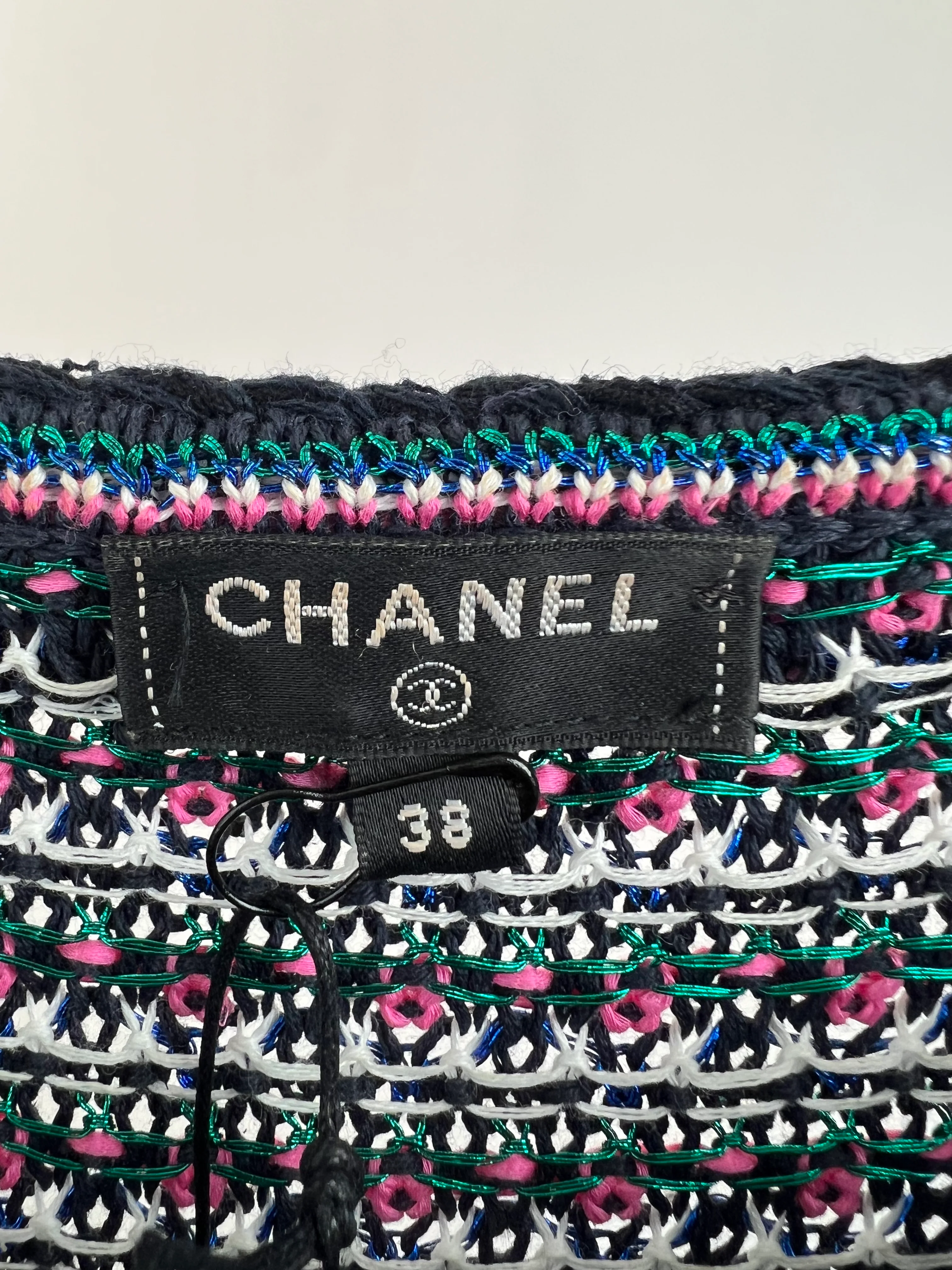 Chanel Black, Pink and Green Tweed Top and Mini Skirt Set with Metallic Fibres Size FR  38 (UK 10) - Image 24