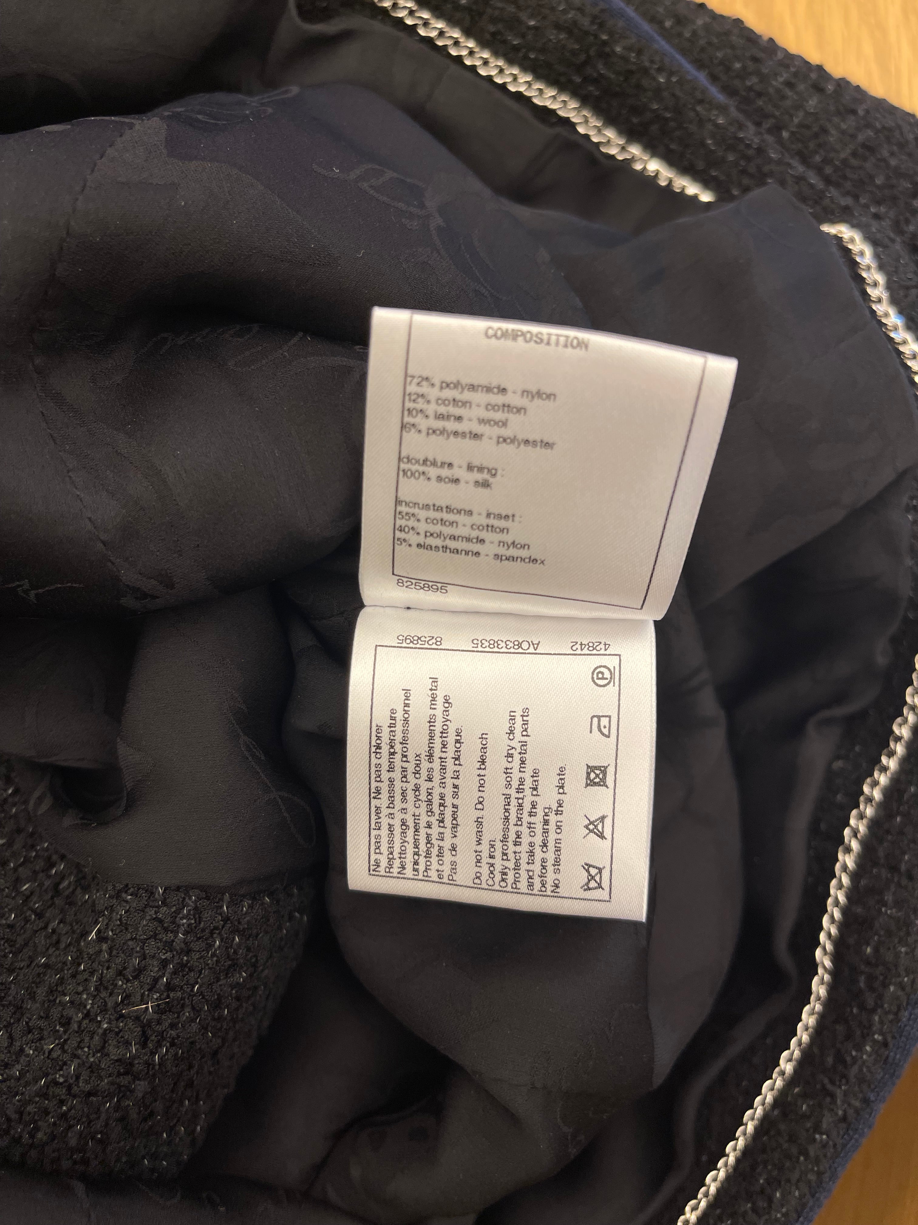 Chanel Spring 2017 Runway Black Tweed Jacket with Velcro and Navy Details Size FR 42 (UK 14) - Image 13