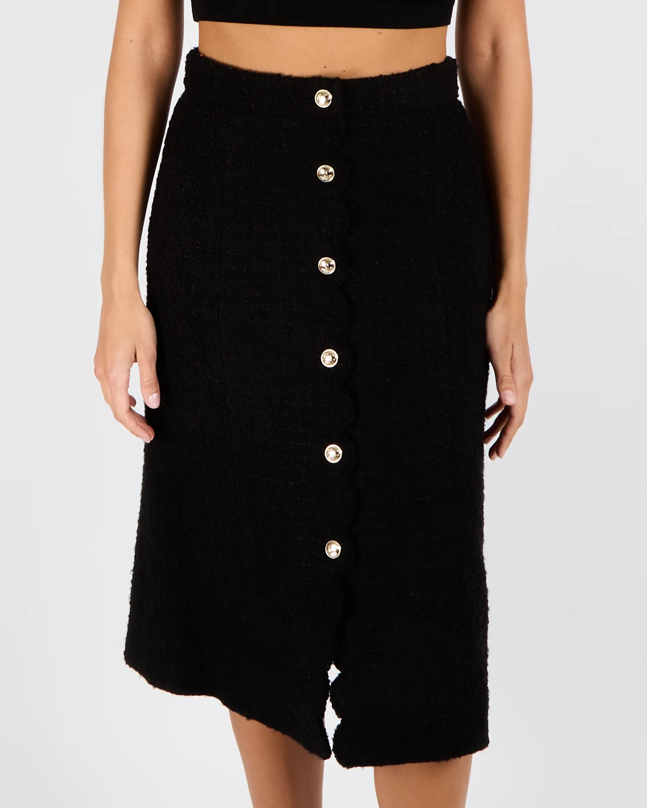 Chanel 20K Black Tweed Midi Skirt with Polished Gold CC Logo Buttons and Scalloped Trim Detail Size FR 36 (UK 8) - Image 3