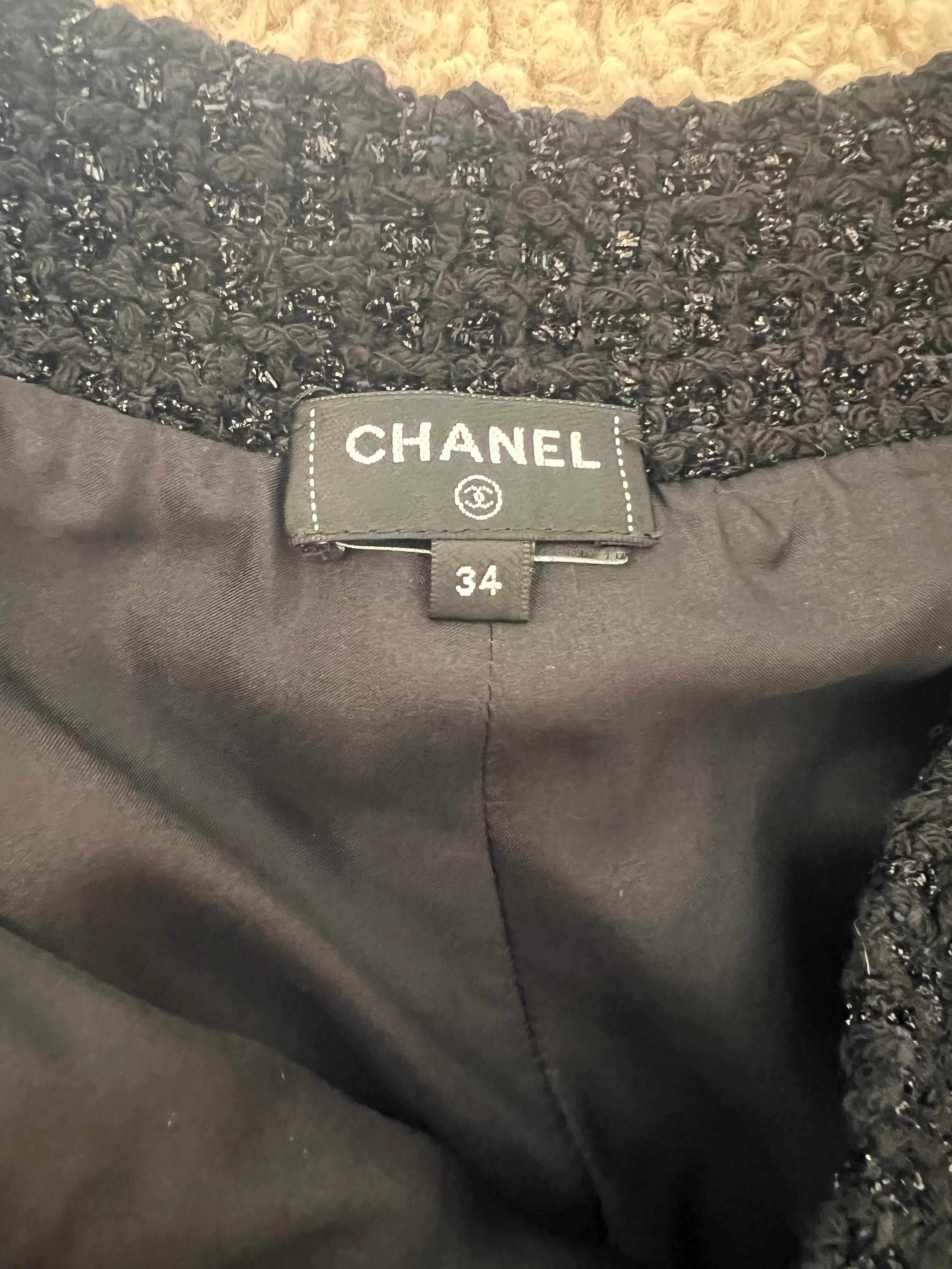 Chanel Black Tweed Shimmery Bermuda Shorts with Silver Flower Crystal Buttons Size FR 34 (UK 6) - Image 6