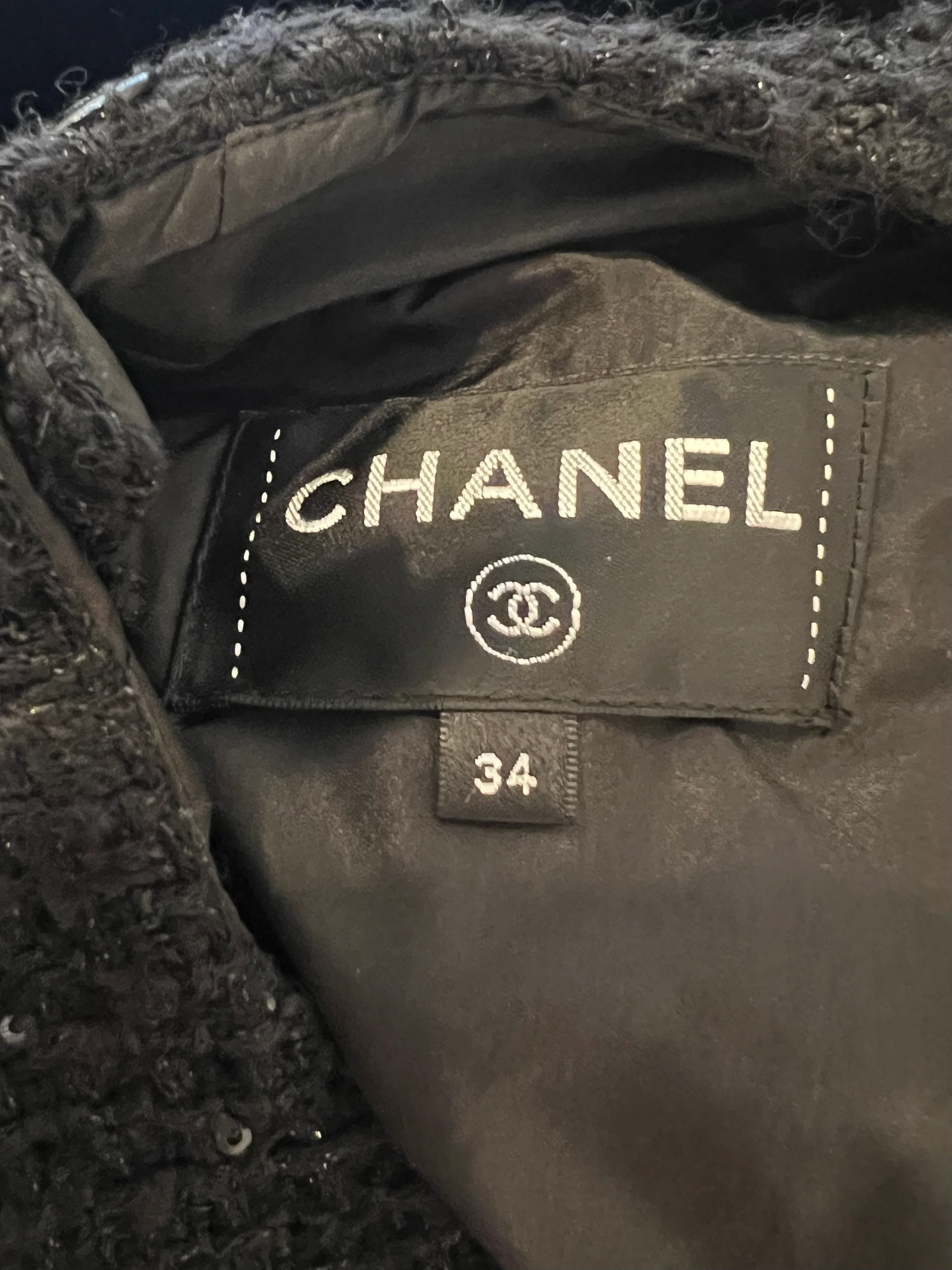 Chanel Black Velours Mini Dress with Black Tweed and Sequins Neckline Detail with Gold CC Logo Buttons Size FR 34 (UK 6) - Image 7