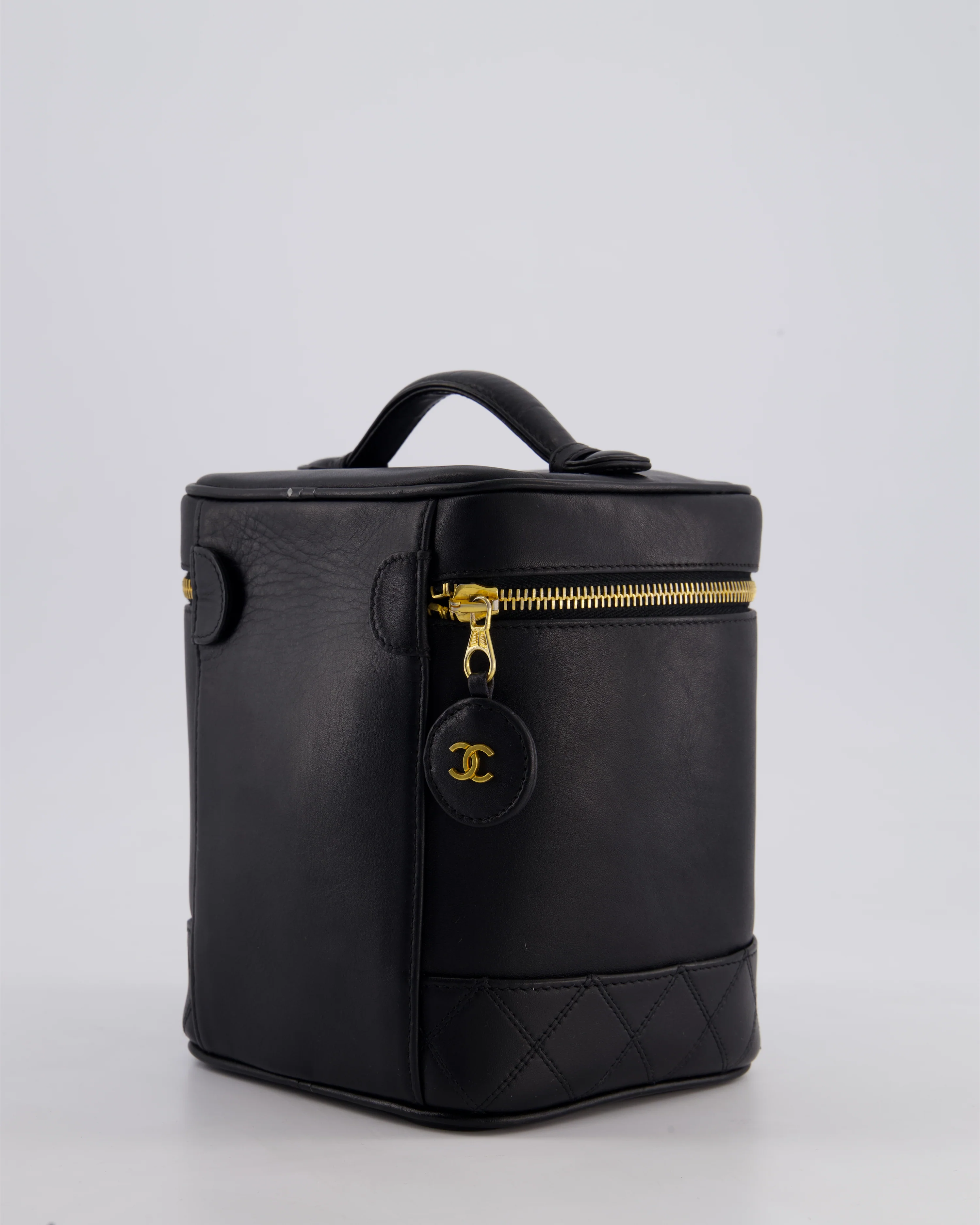 Chanel Black Vintage Leather Vanity Case with 24K Gold Hardware - Image 4