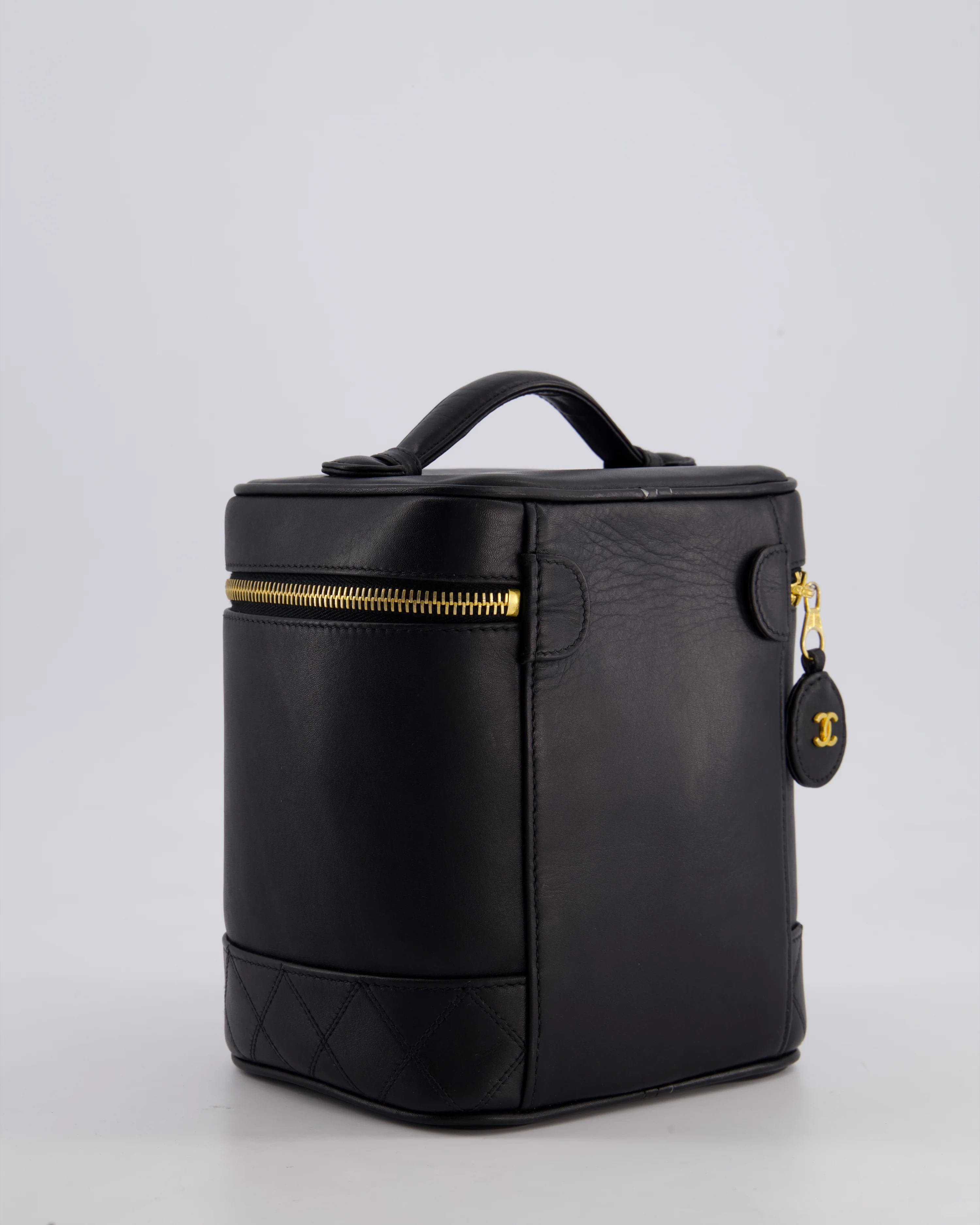 Chanel Black Vintage Leather Vanity Case with 24K Gold Hardware - Image 6
