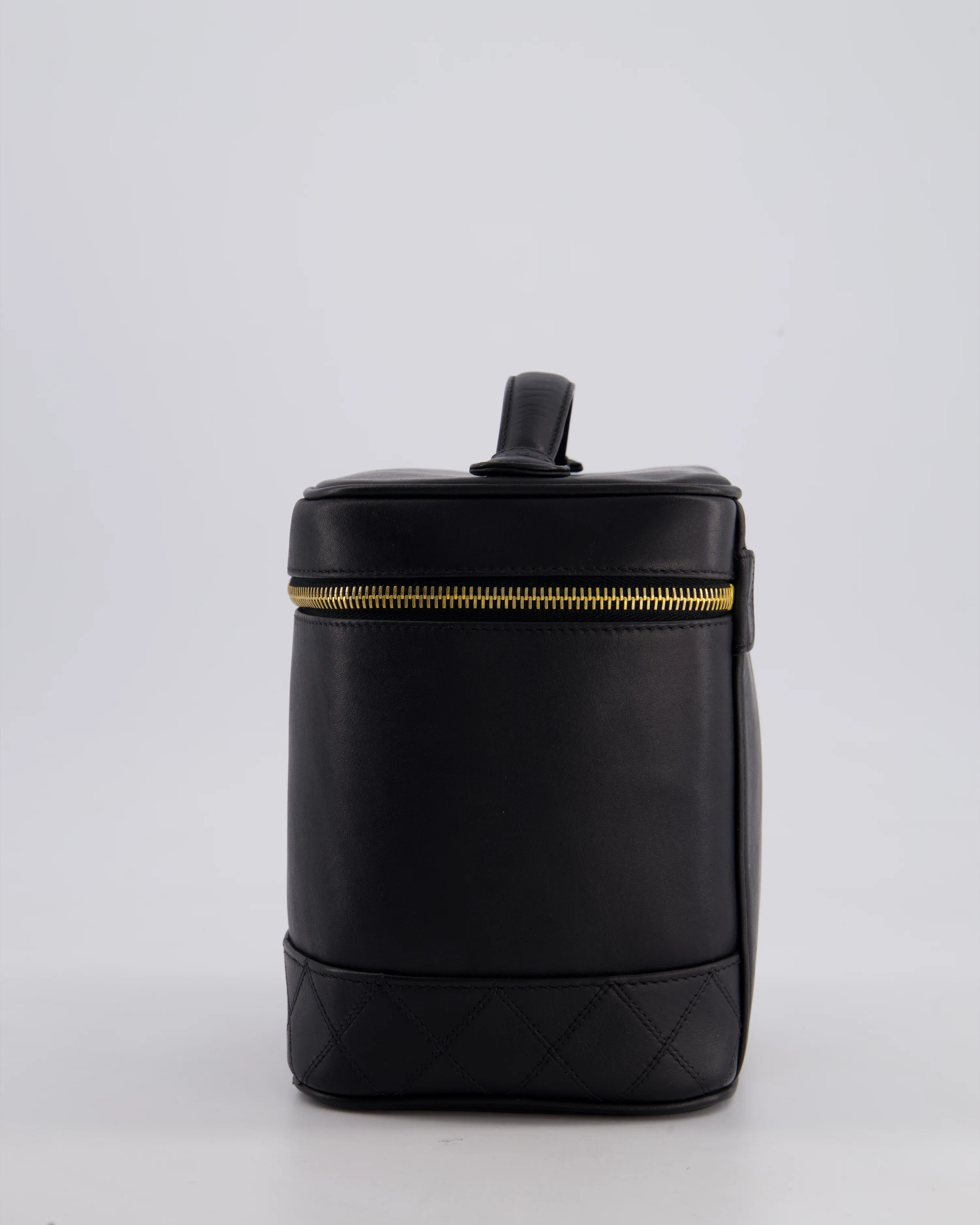 Chanel Black Vintage Leather Vanity Case with 24K Gold Hardware - Image 7