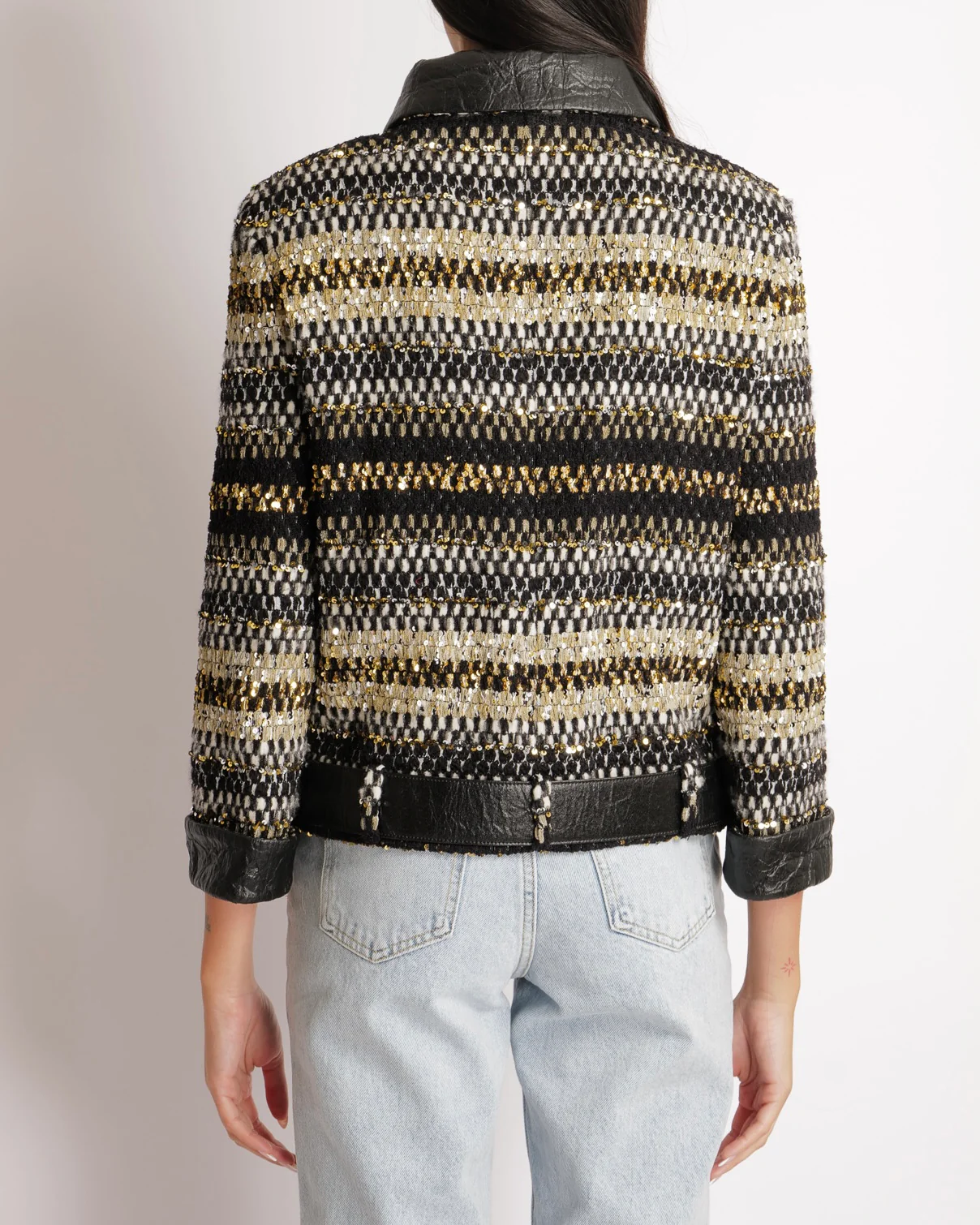Chanel Métiers d'Art 2019 Black, White and Gold Tweed Jacket with Gold Sequin Embellishments and Leather Belt Detail with Black and Gold CC Logo Buttons Size FR 38 (UK 10) - Image 3