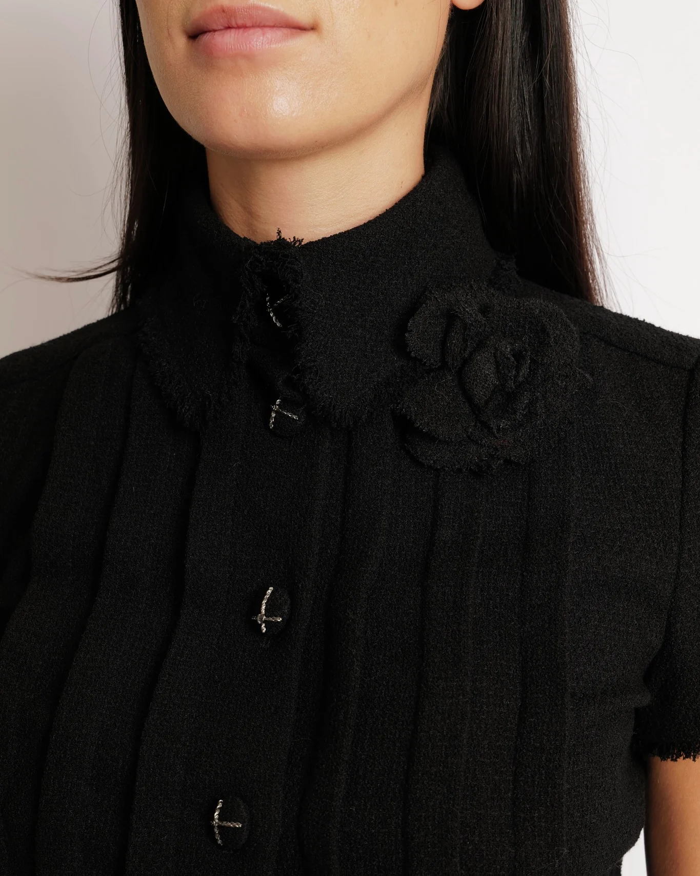 Chanel 07/AW Black Wool Belted Short-Sleeved Mini Dress with Black and Silver CC Logo Buttons and Frayed Trims Detail Size FR 34 (UK 6) - Image 4