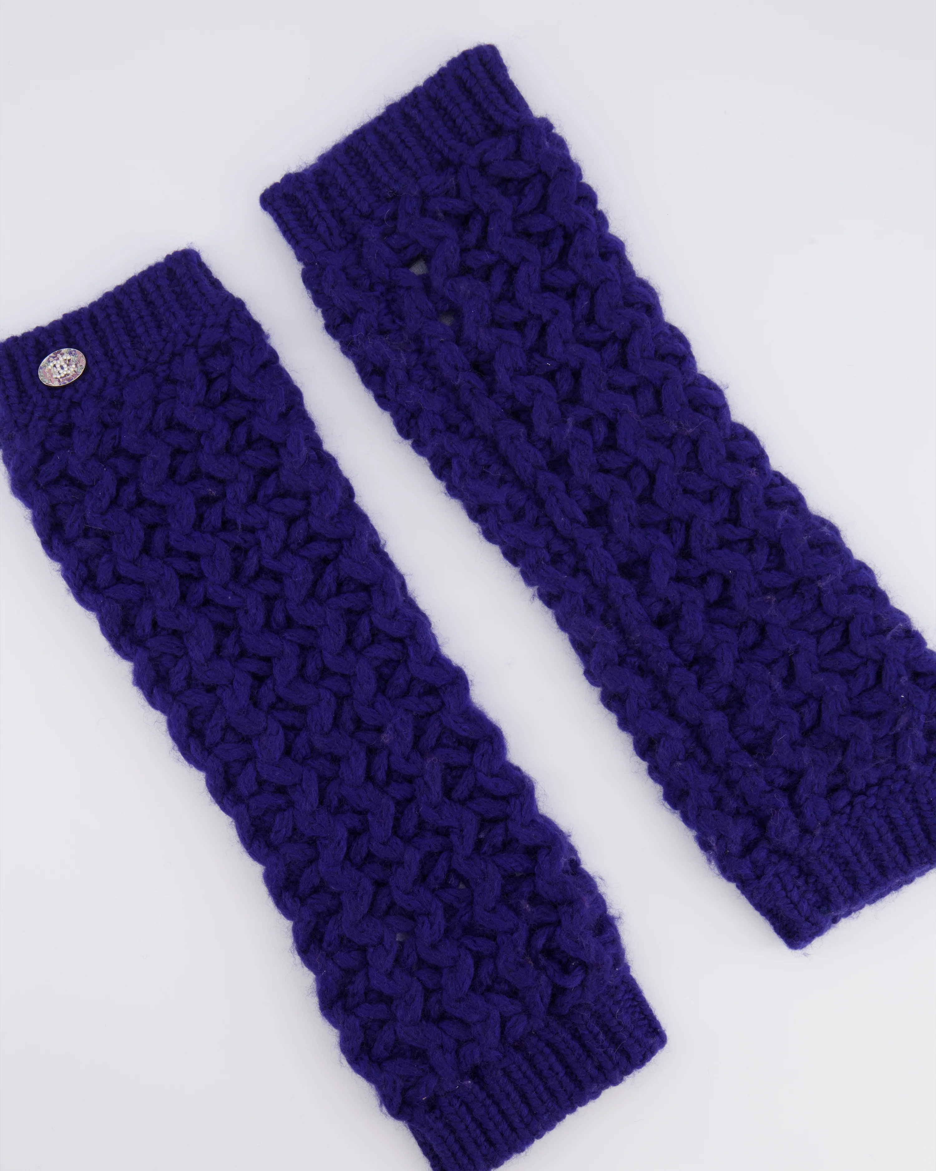 Chanel Resort 2023 Blue Knitted Wool Handwarmers with Multi-Colour Crystal Embellished CC Logo Detail Size S - Image 4