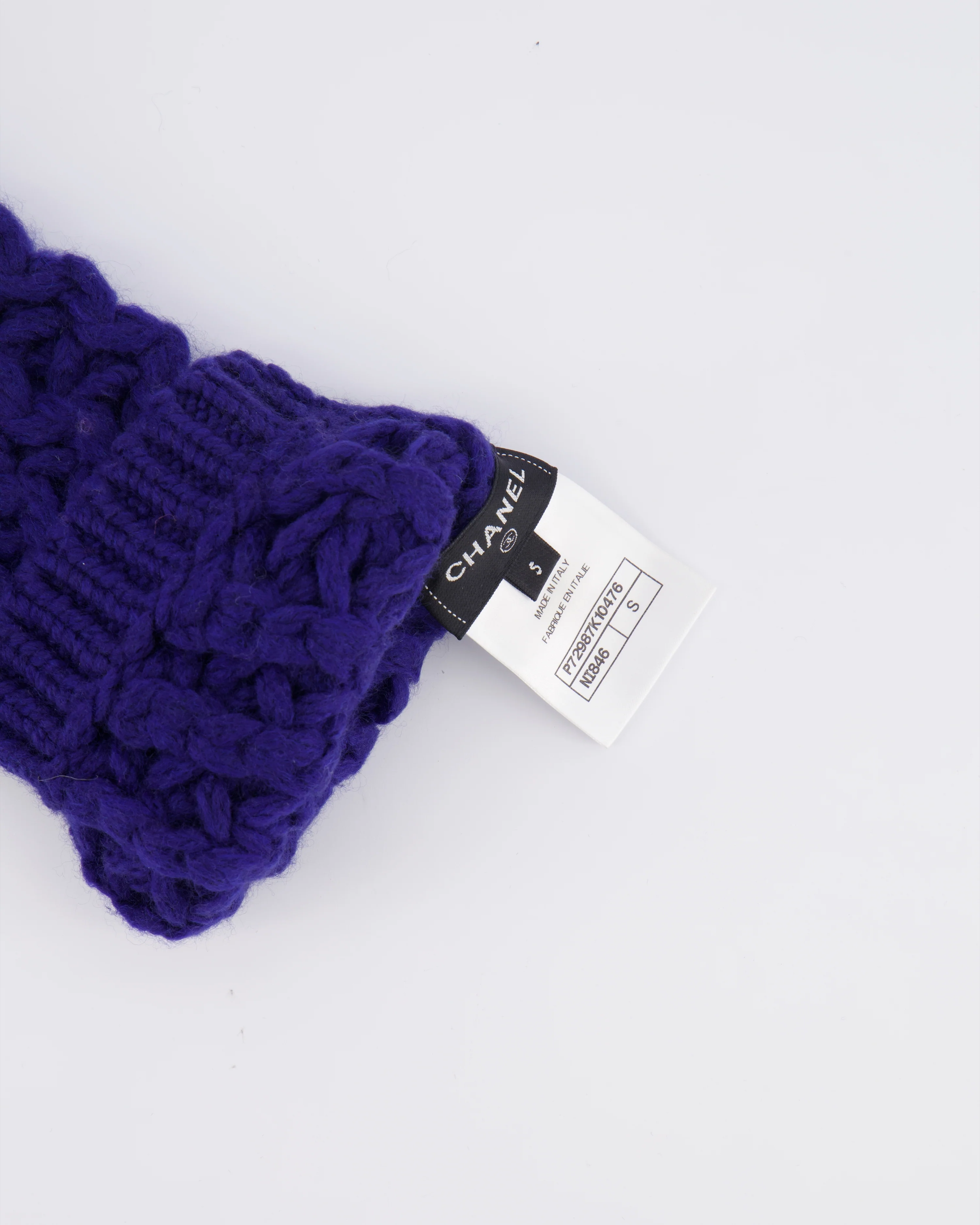 Chanel Resort 2023 Blue Knitted Wool Handwarmers with Multi-Colour Crystal Embellished CC Logo Detail Size S - Image 5