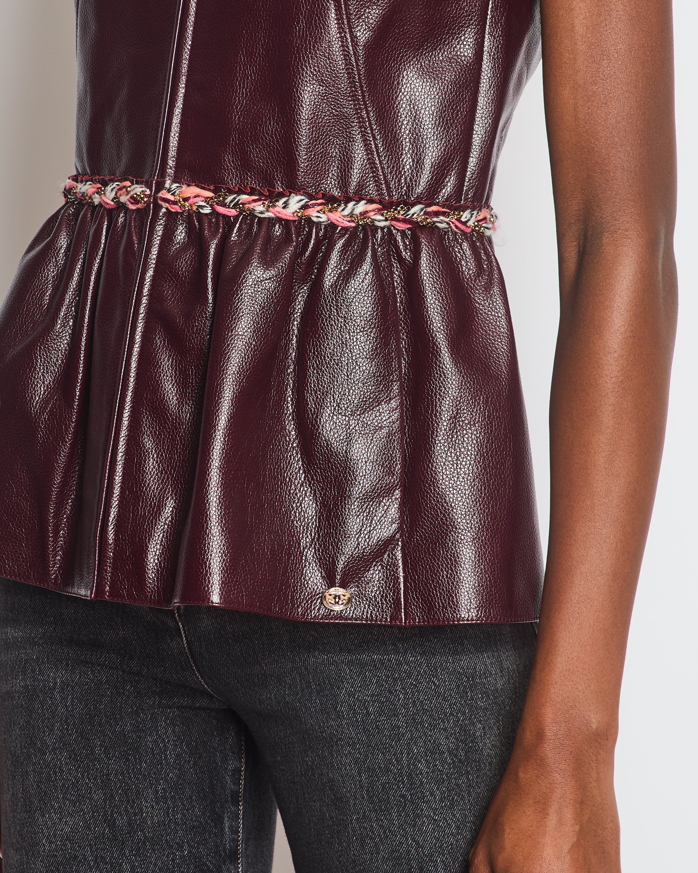 Chanel 2023 Metiers des Arts Burgundy Bordeaux Leather Gilet with Tweed Trim and Peplum Hem Size FR 36 (UK 8) - Image 6